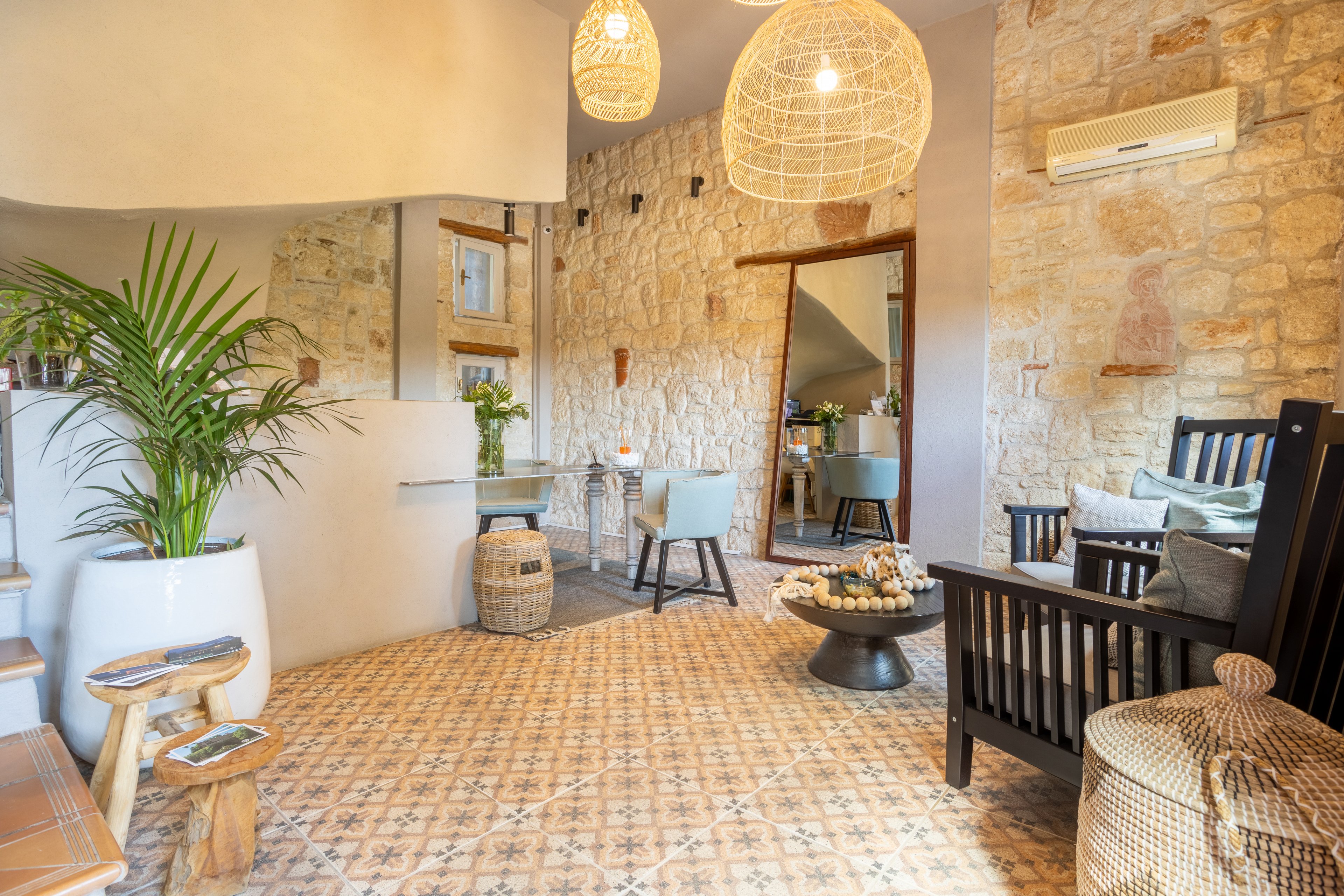 Petrino Suites Hotel