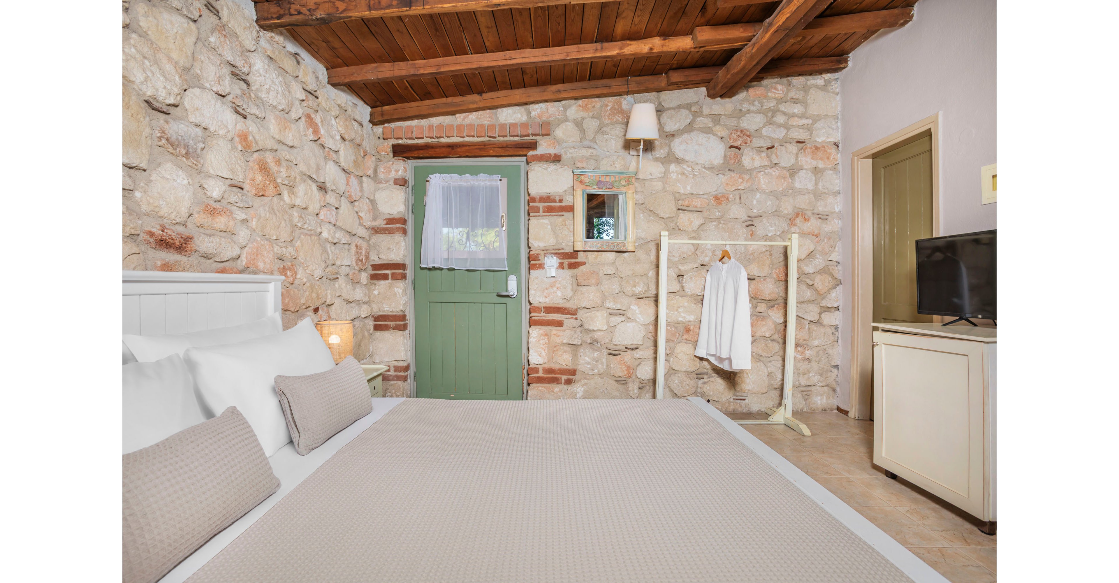 Petrino Suites Hotel