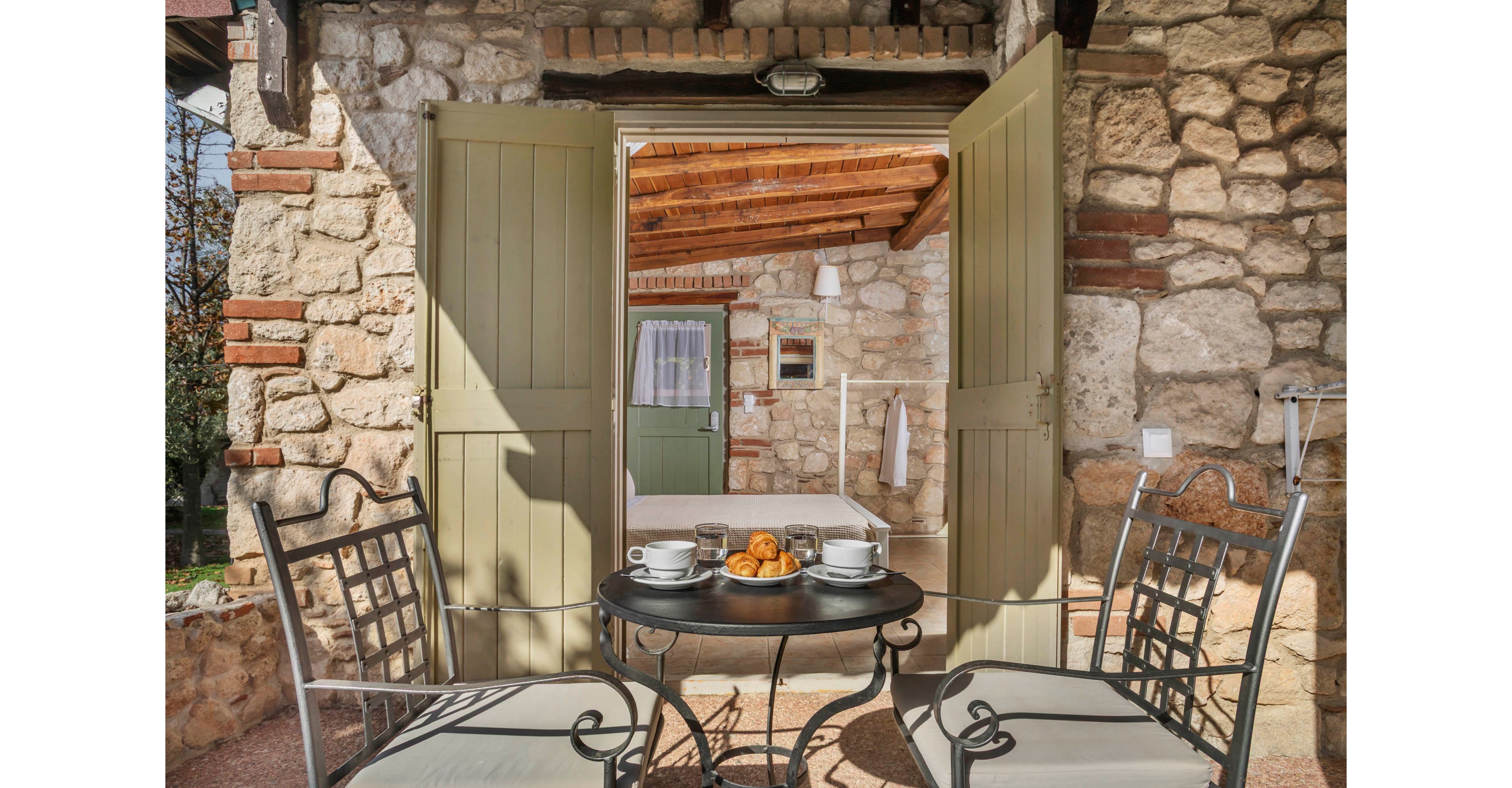 Petrino Suites Hotel