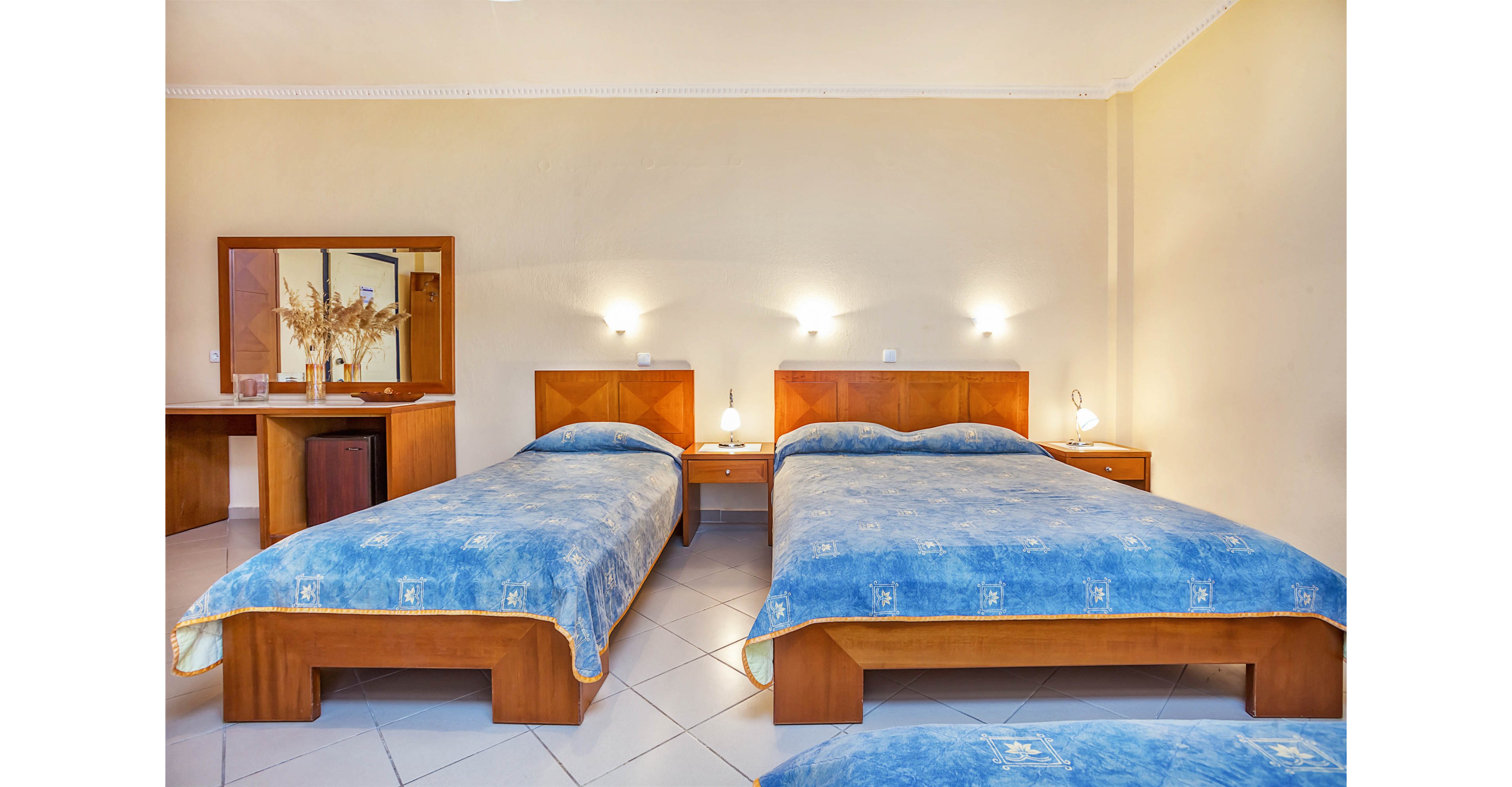 Atrium Hotel
