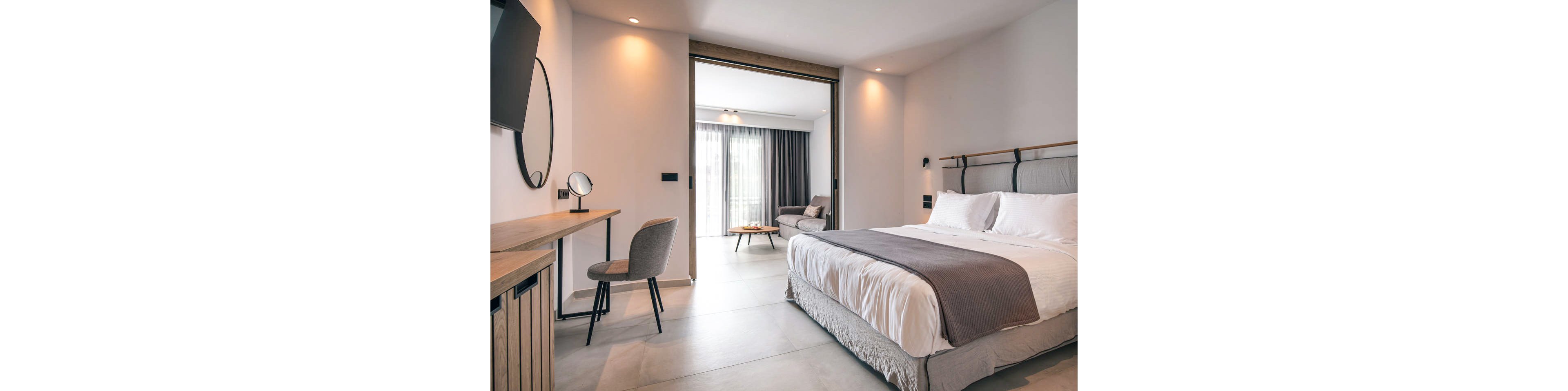 Lagomandra Beach Hotel