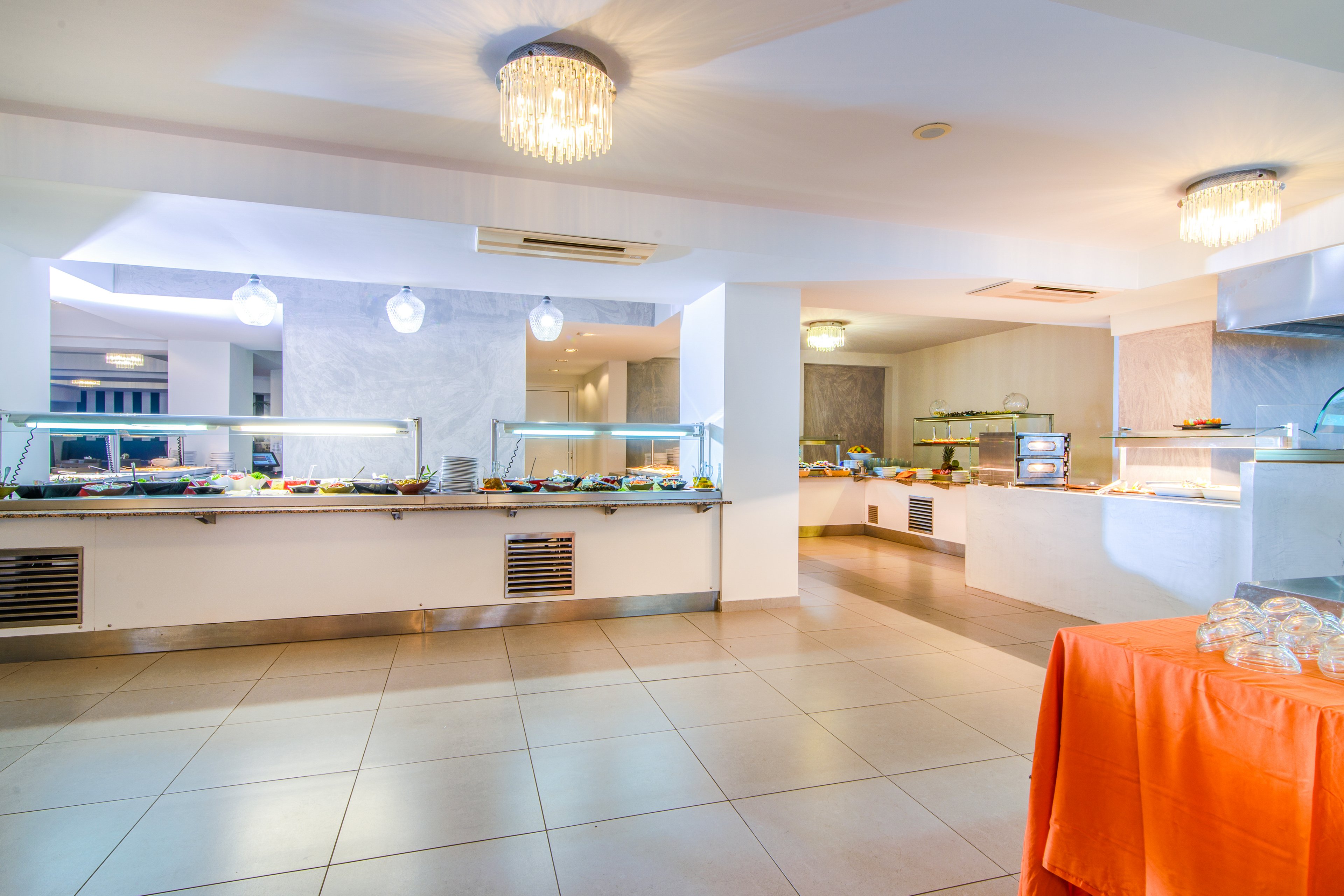 Lagomandra Beach Hotel