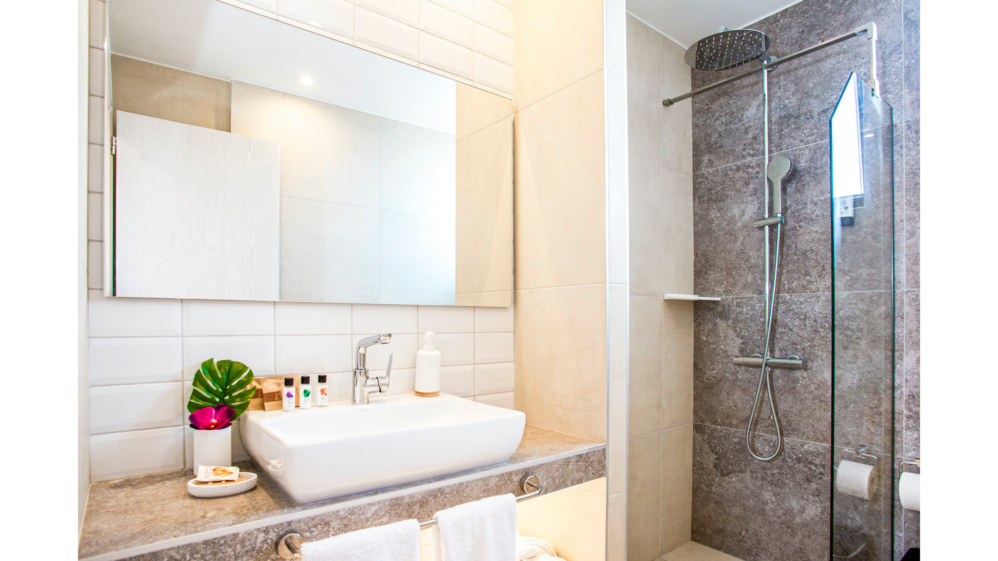 Acrotel Lily Ann Village