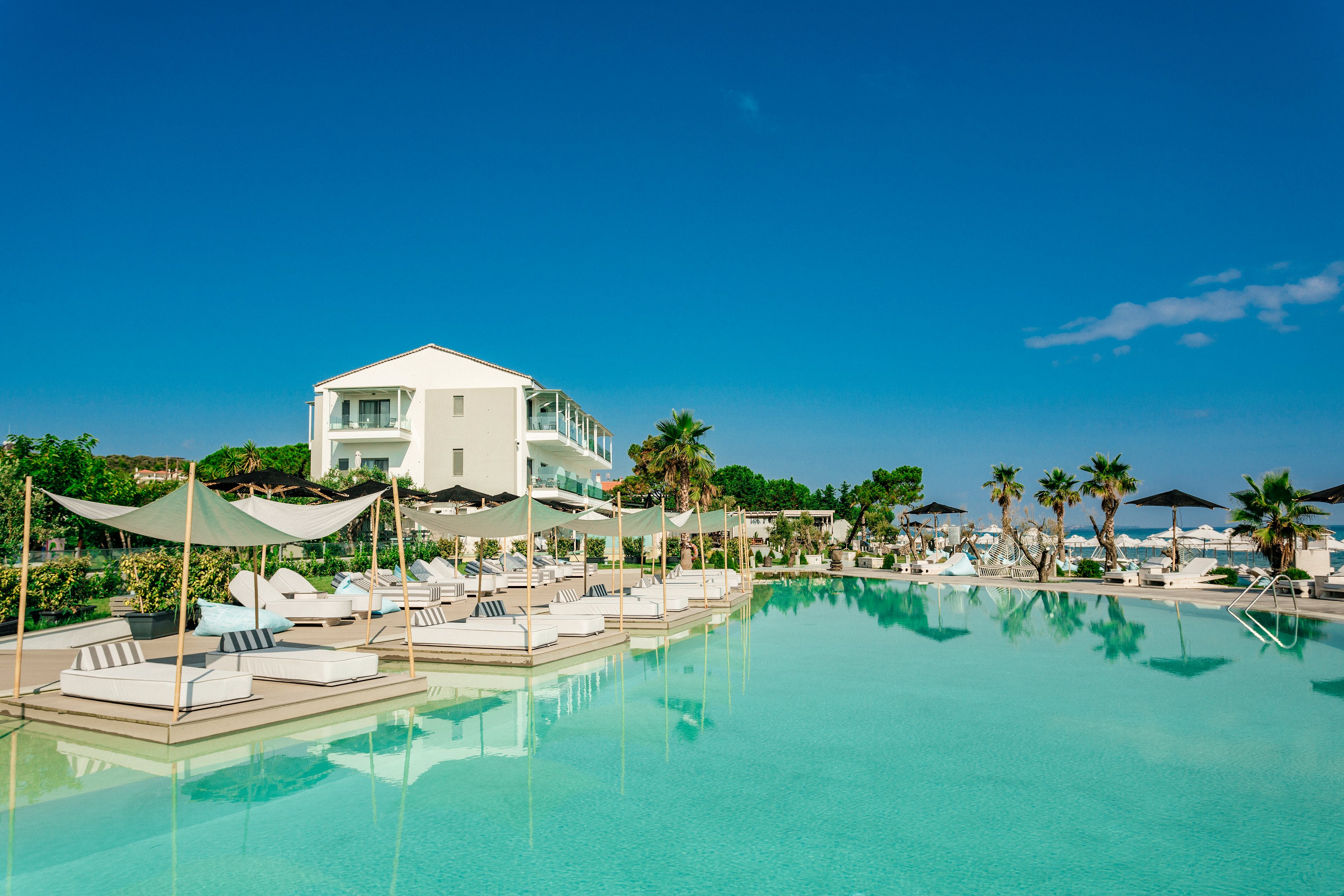 Blue Carpet Luxury Suites