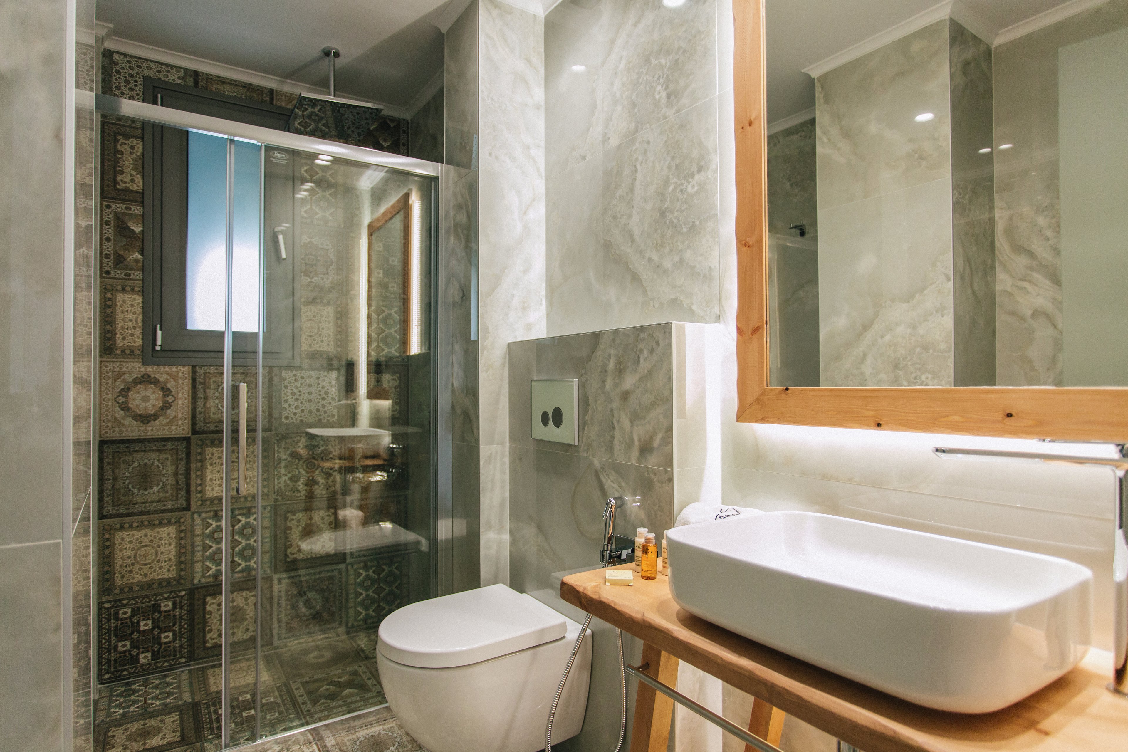 Blue Carpet Luxury Suites