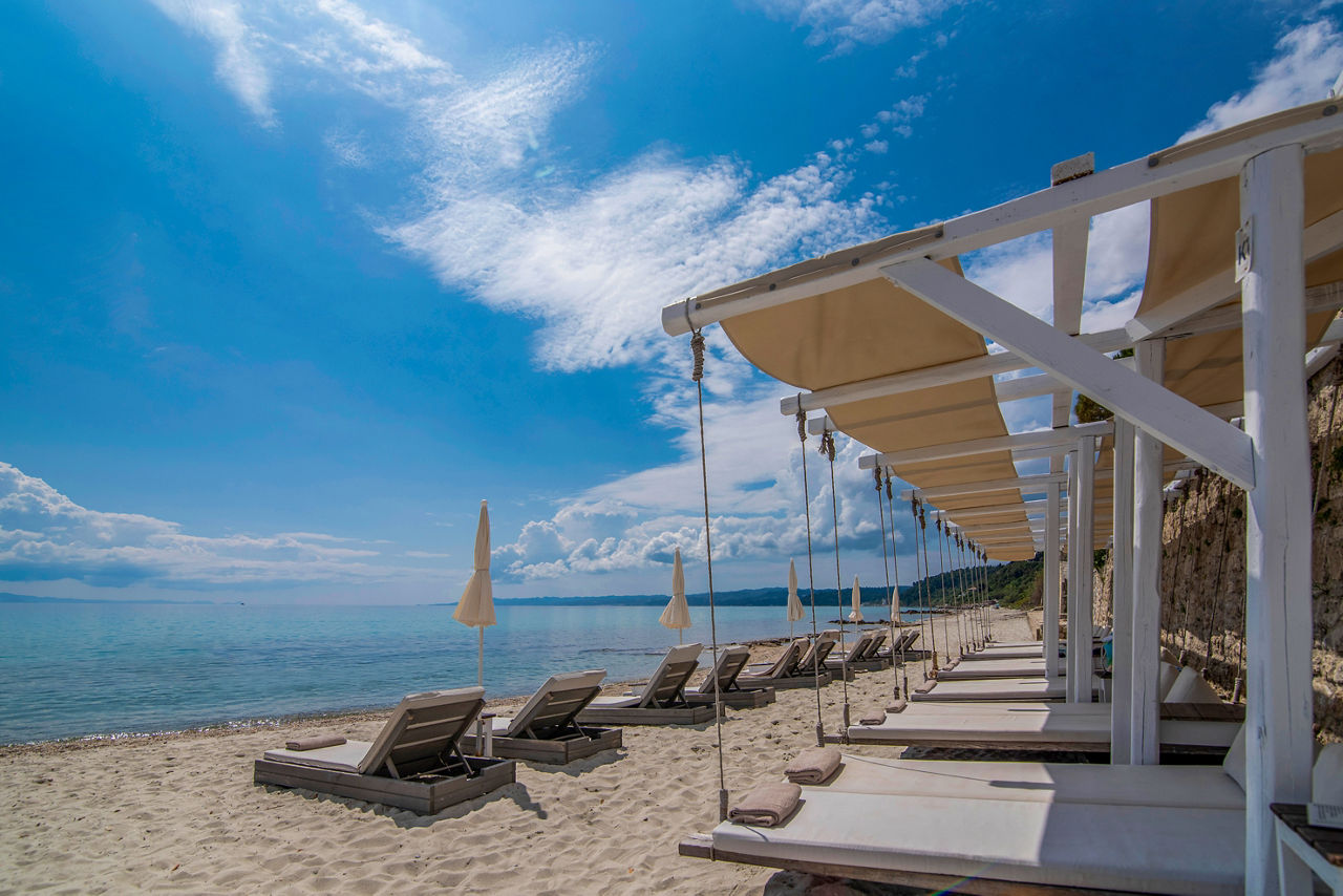 White Suites Resort