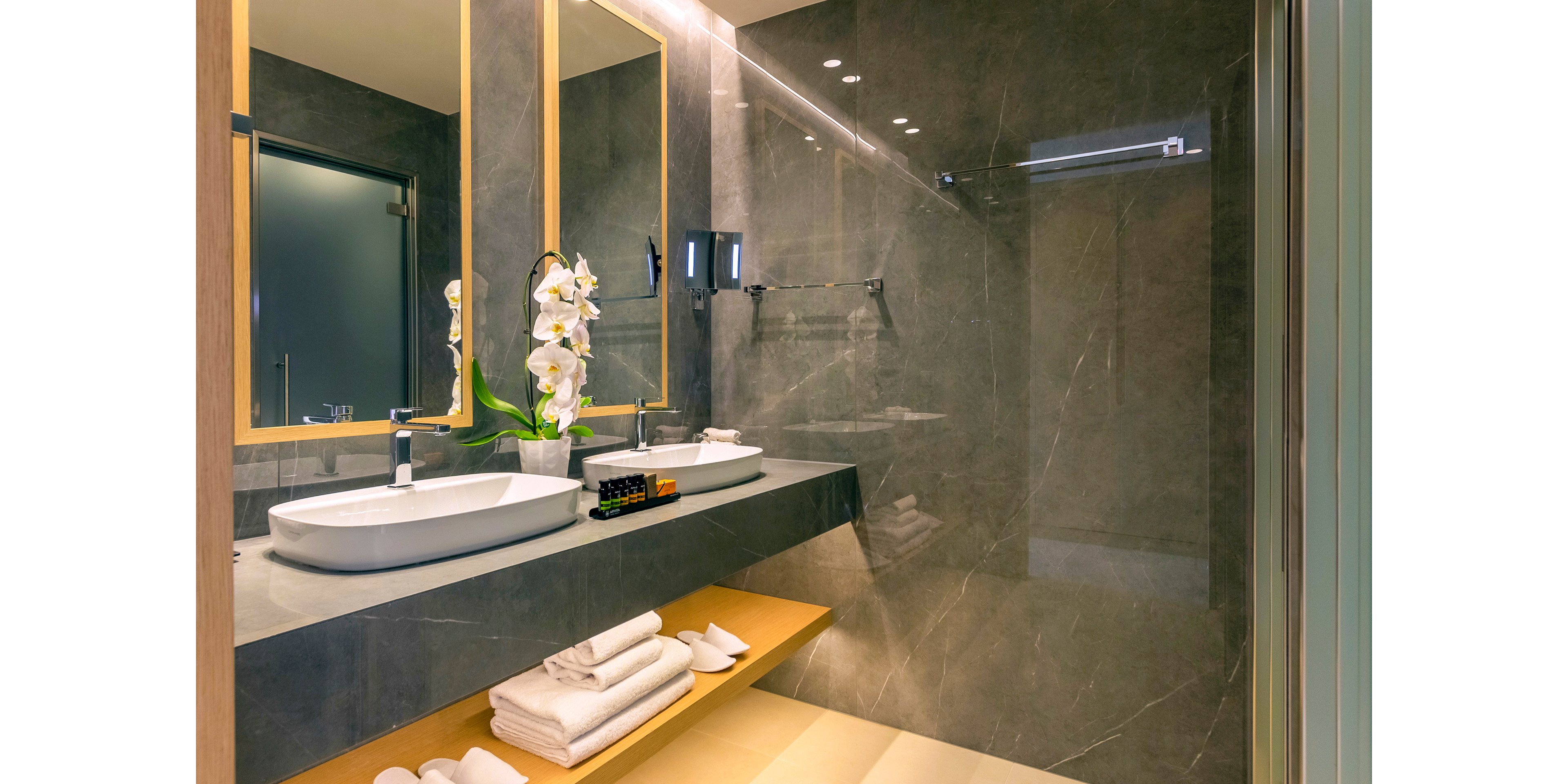 Ammoa Luxury Hotel & Spa Resort