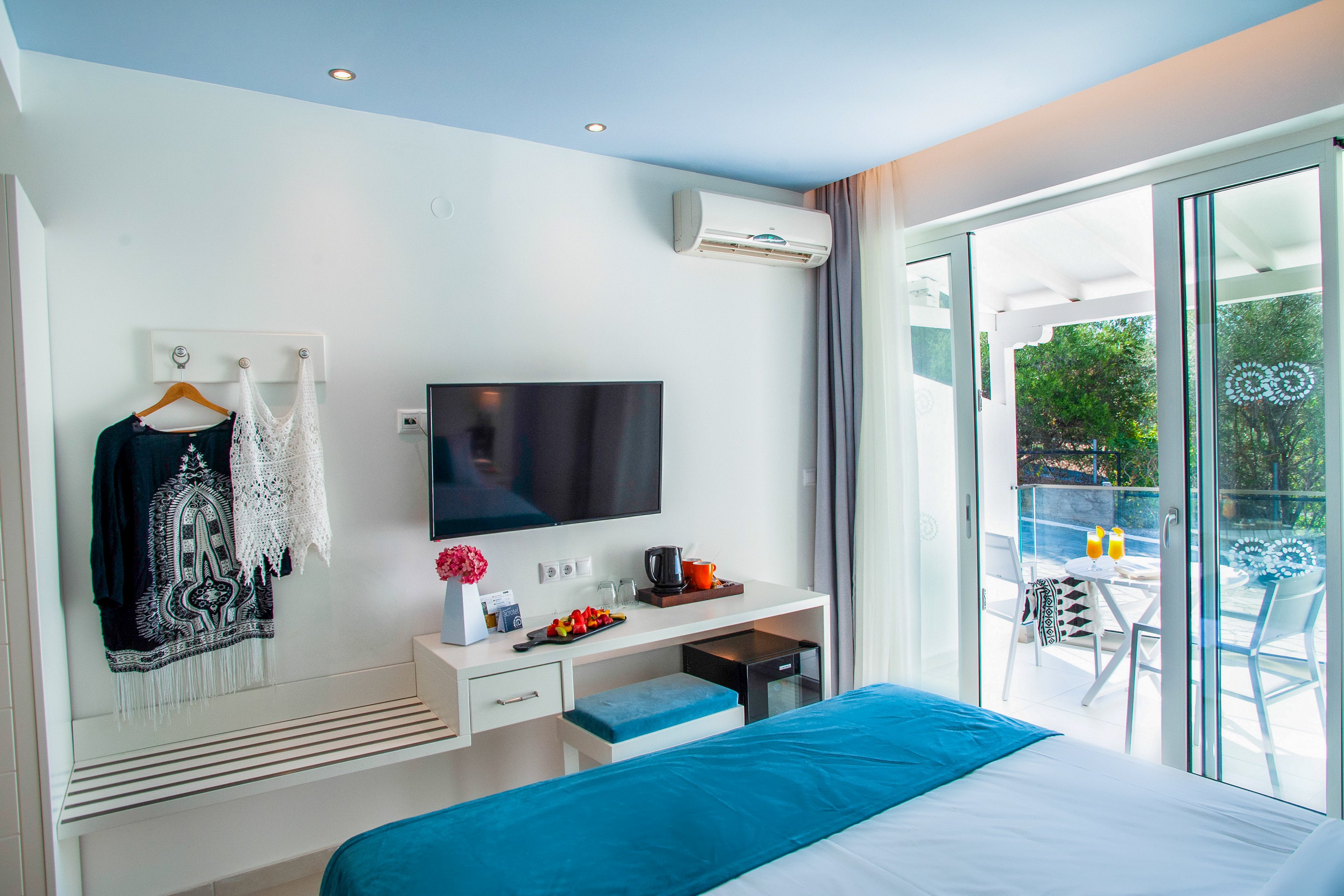 Acrotel Lily Ann Boutique