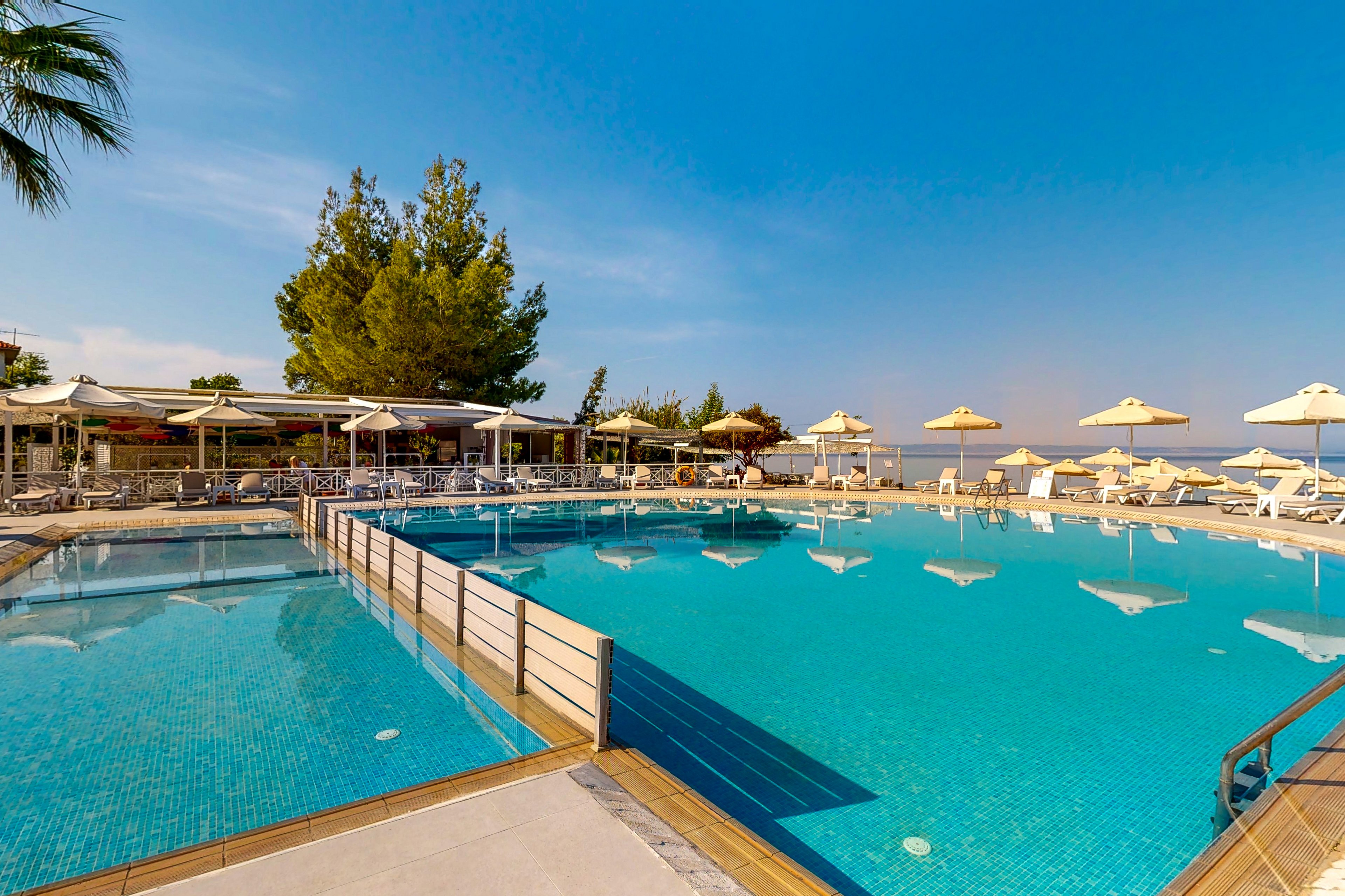 Acrotel Lily Ann Boutique