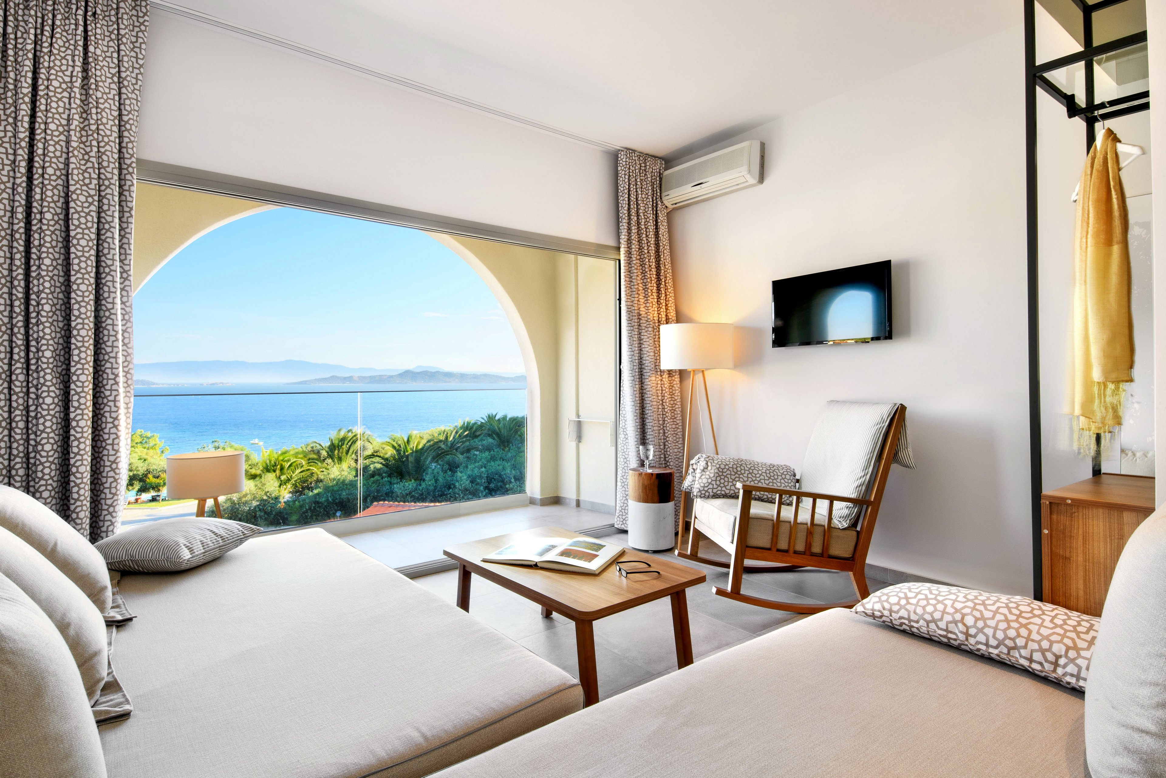 Akrathos Beach Hotel