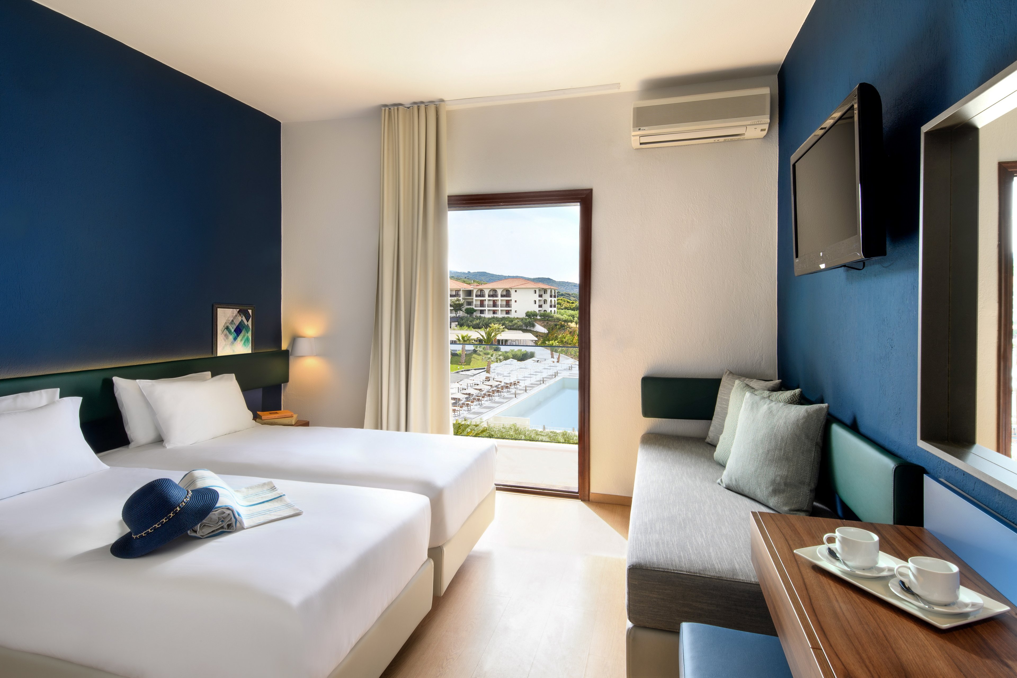 Akrathos Beach Hotel