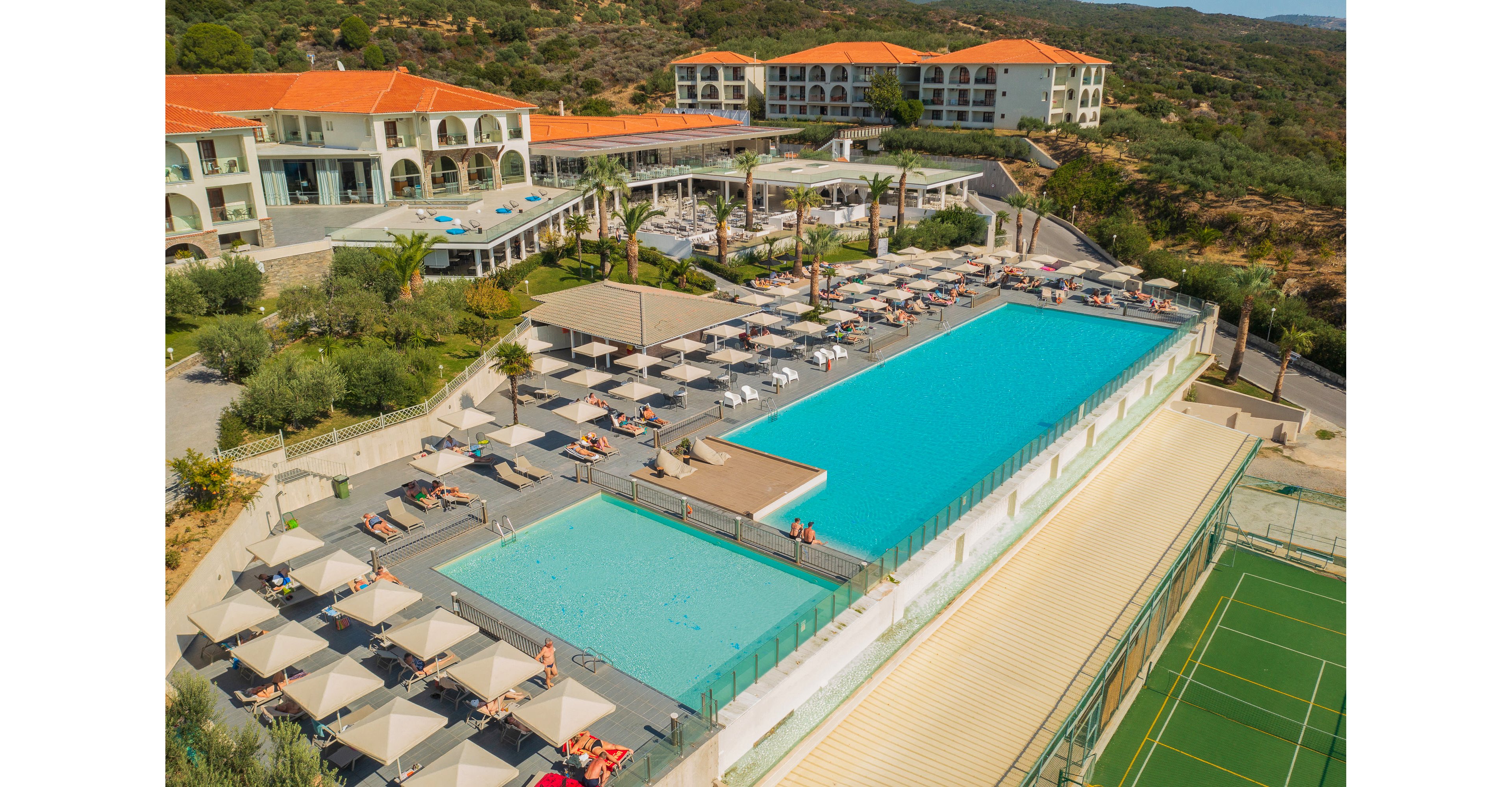 Akrathos Beach Hotel