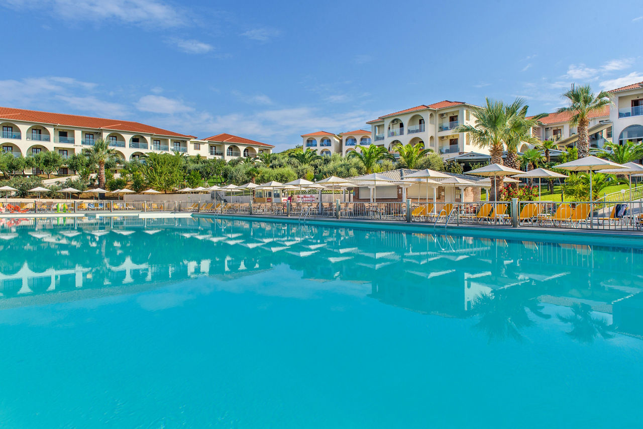 Akrathos Beach Hotel