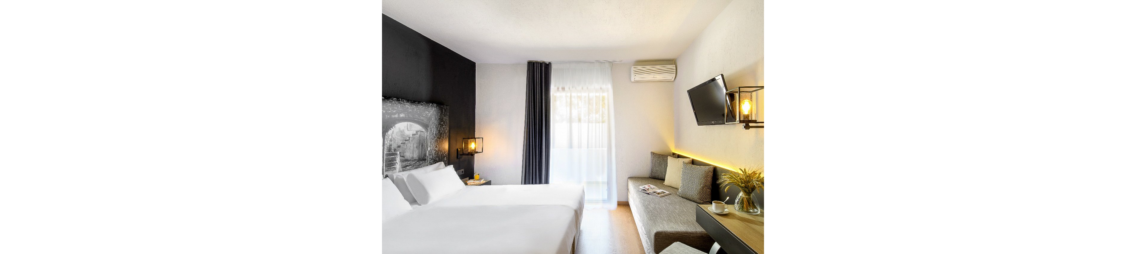 Akrathos Beach Hotel