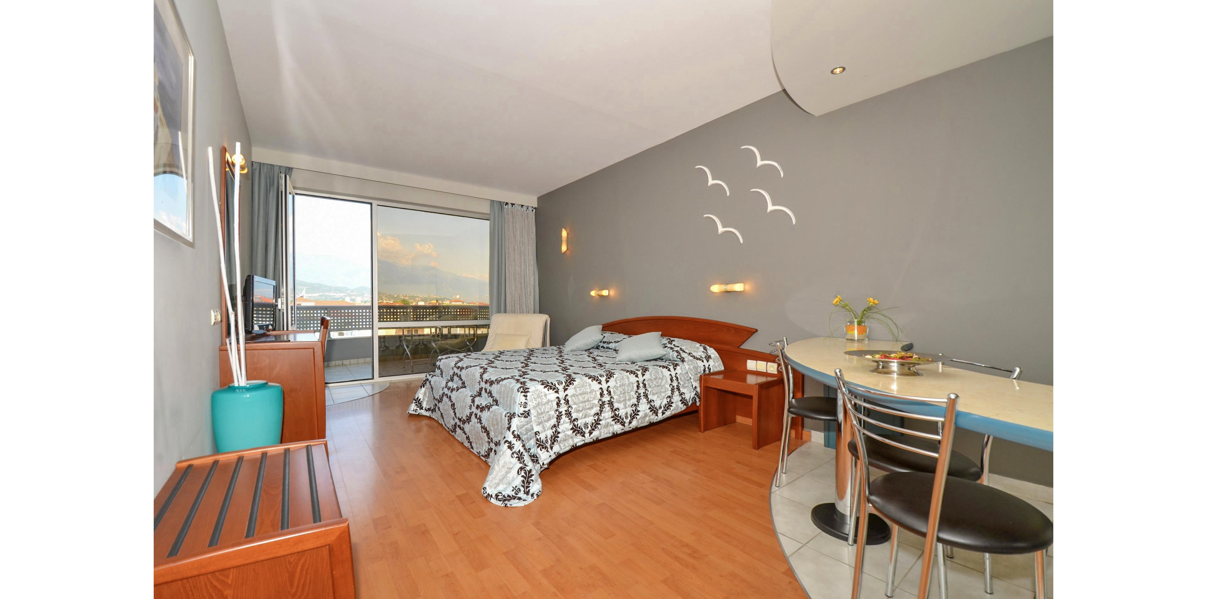 Evilion Sea & Sun Hotel