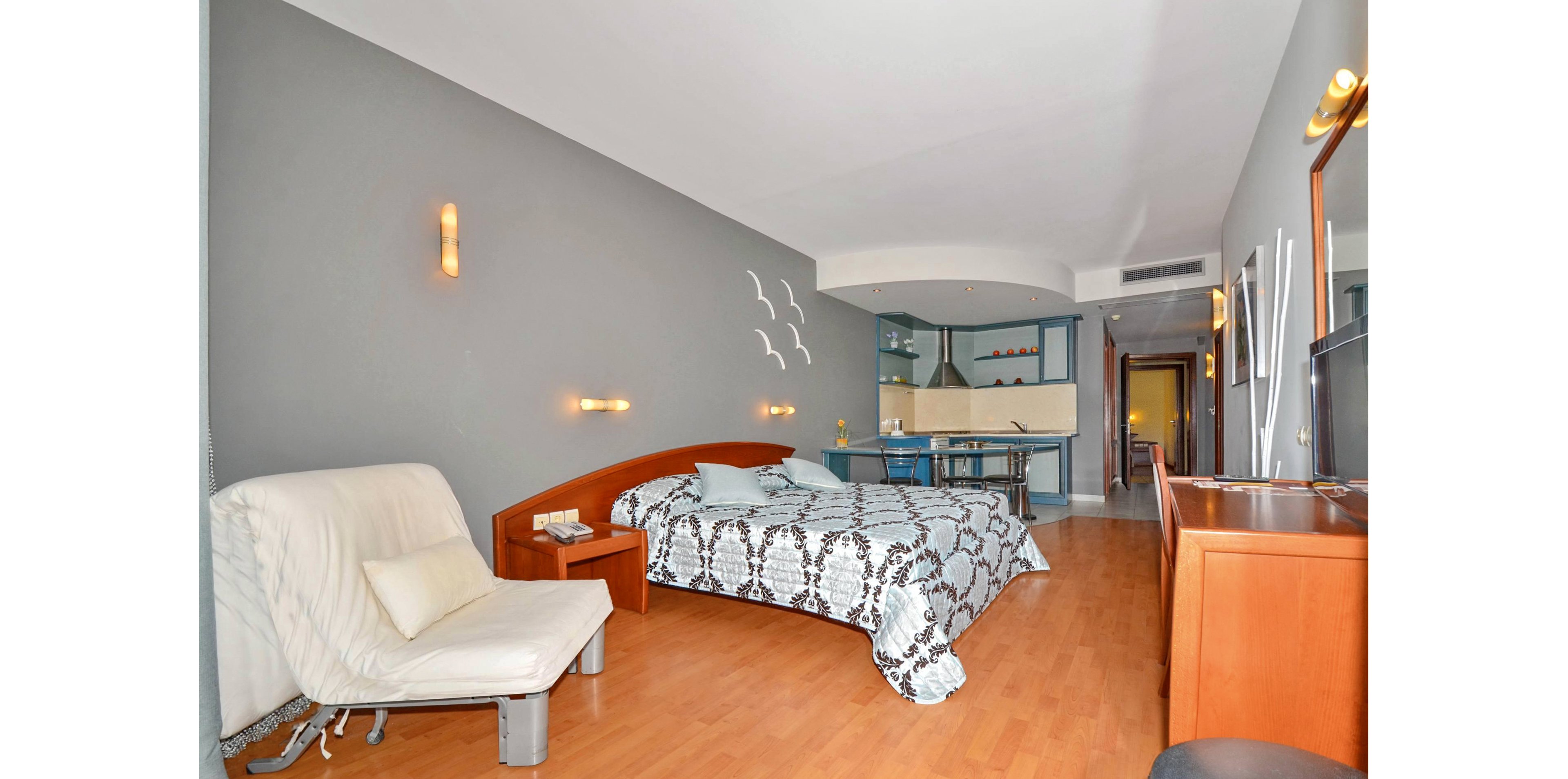 Evilion Sea & Sun Hotel