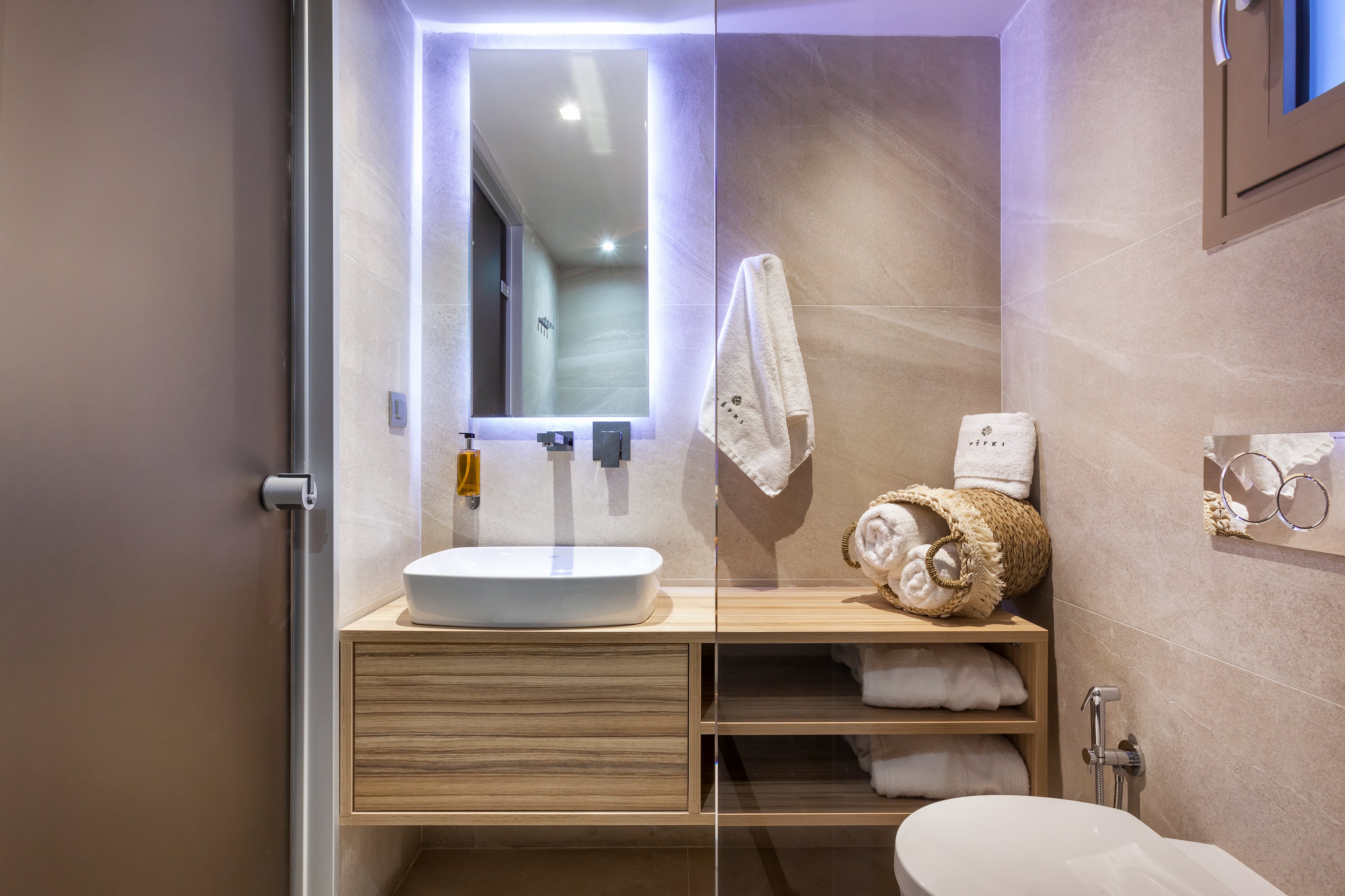 Pefki Deluxe Residences