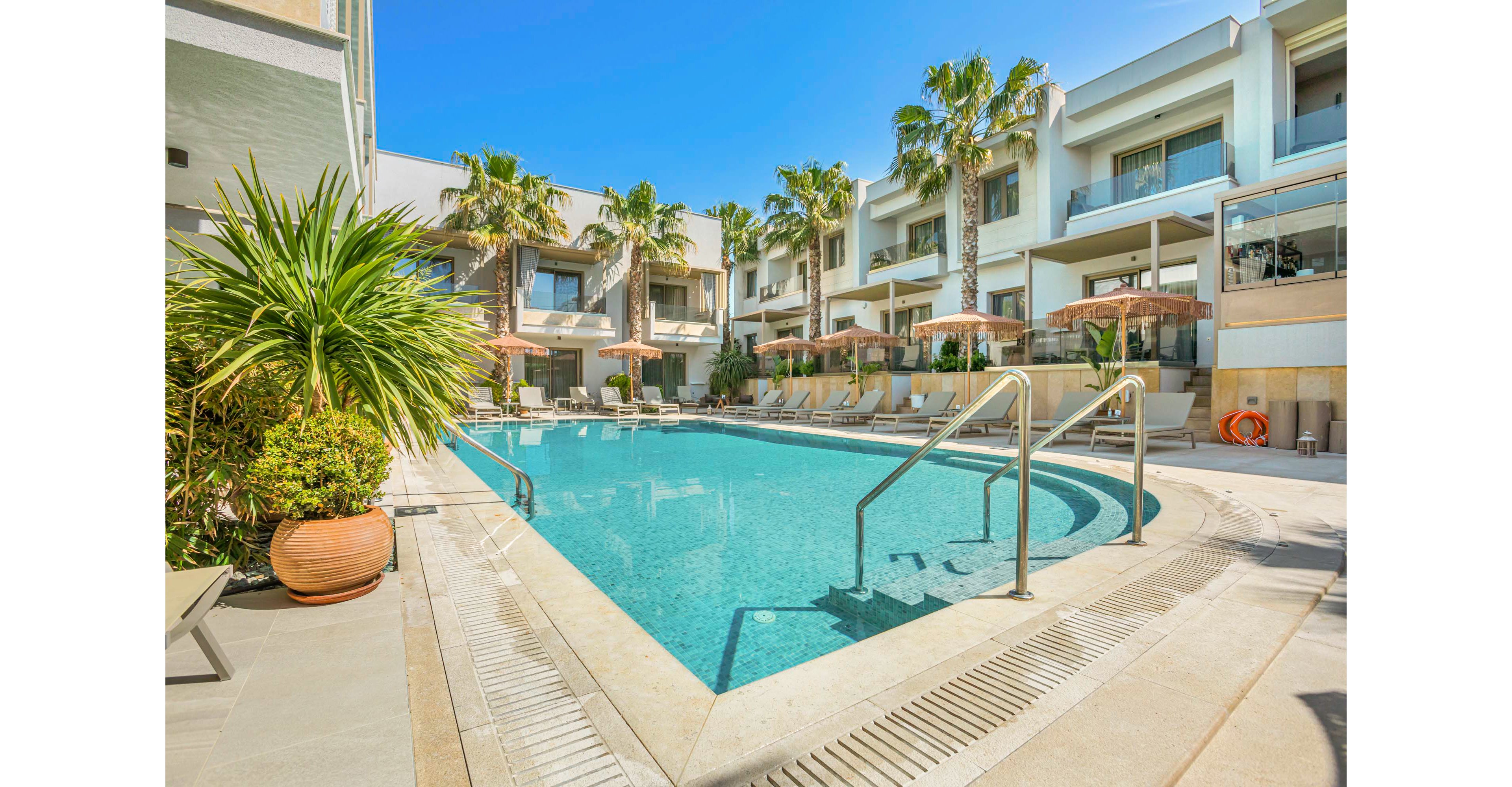 Pefki Deluxe Residences