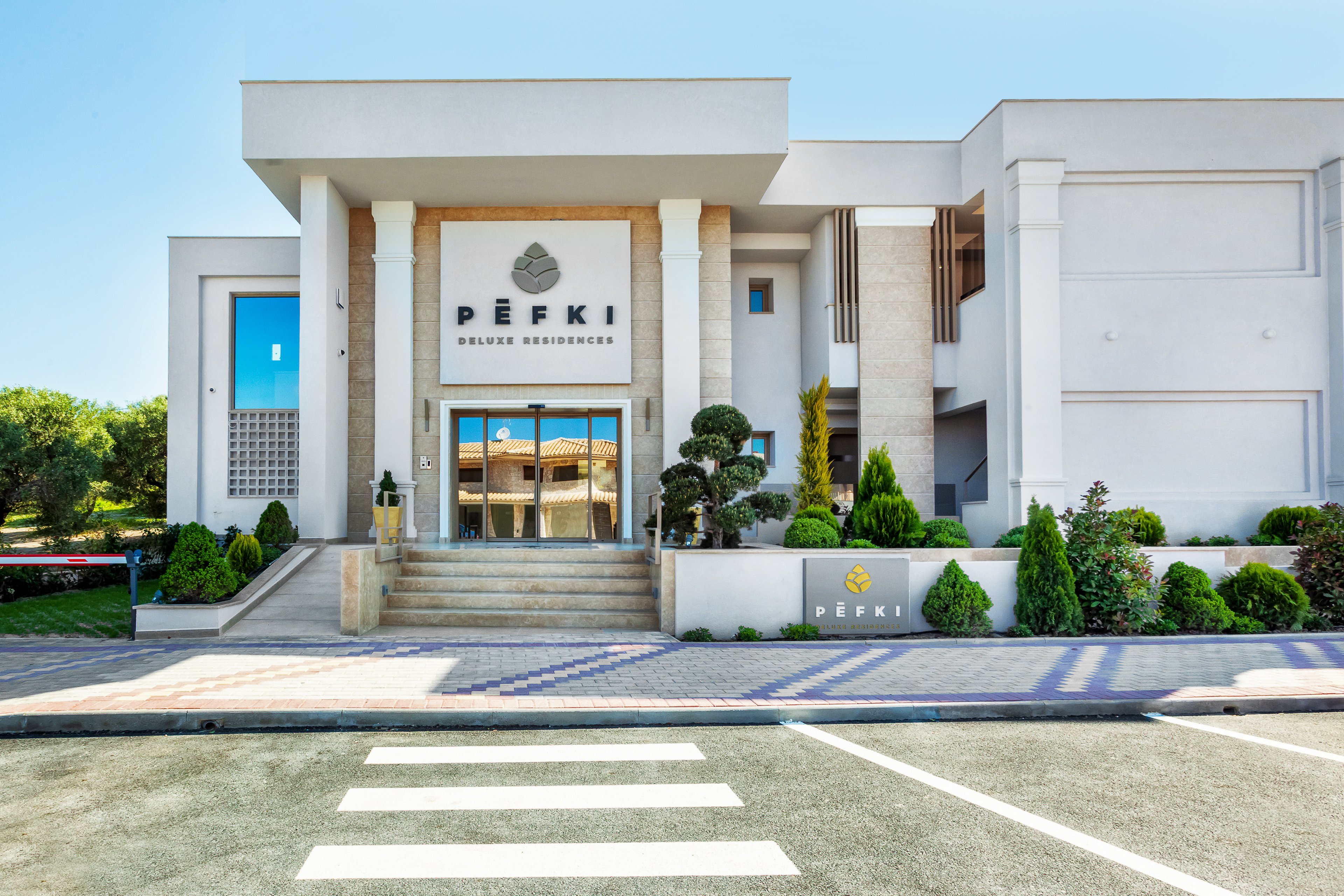 Pefki Deluxe Residences