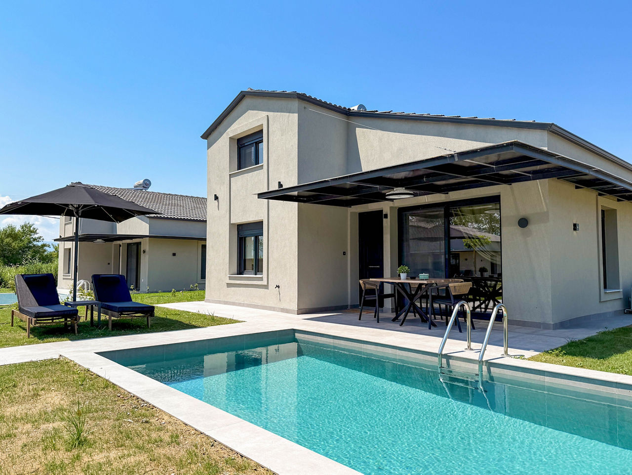 Olympus Seaside Luxury Pool Villas