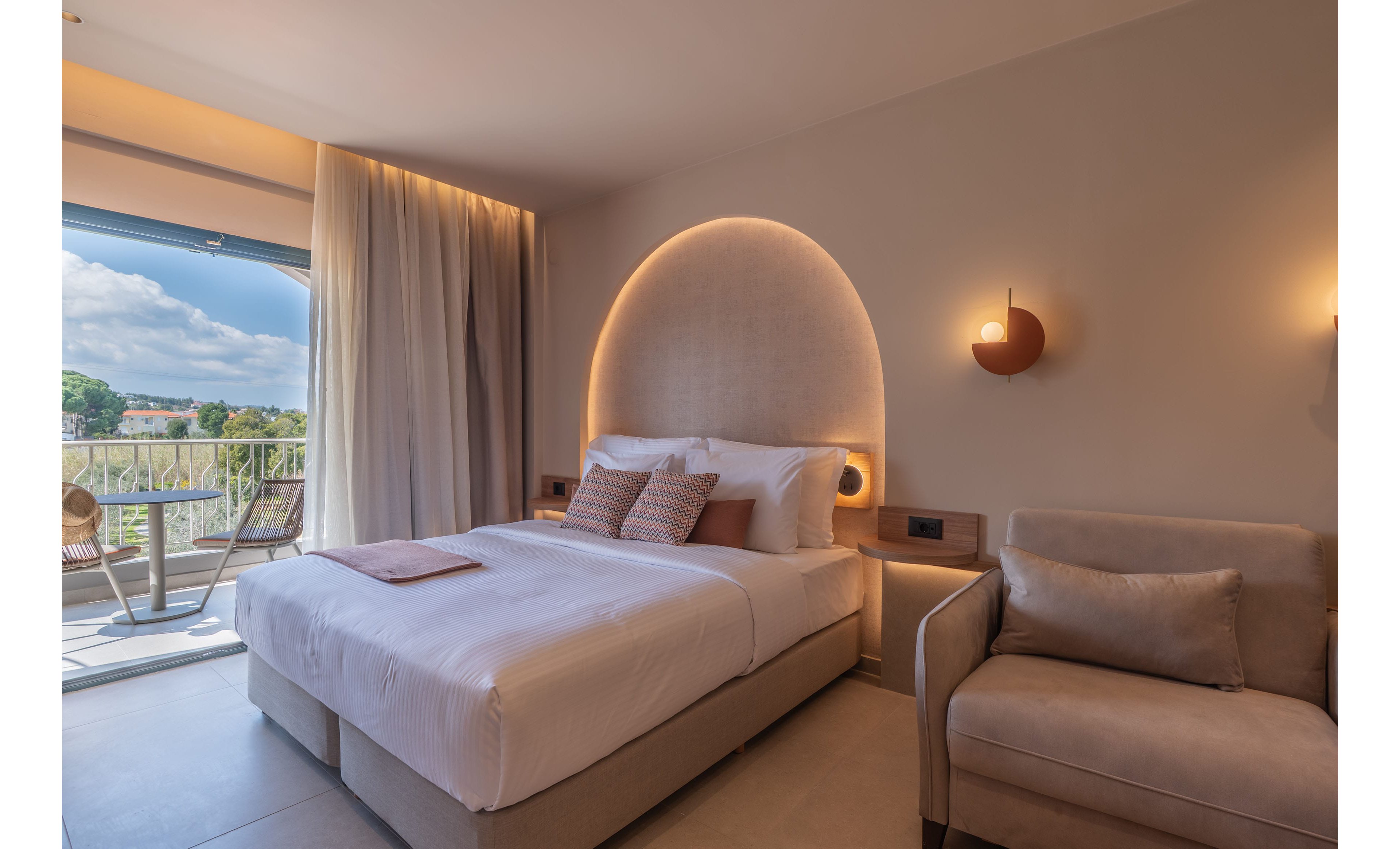 Zeus Kassandra Lagoon