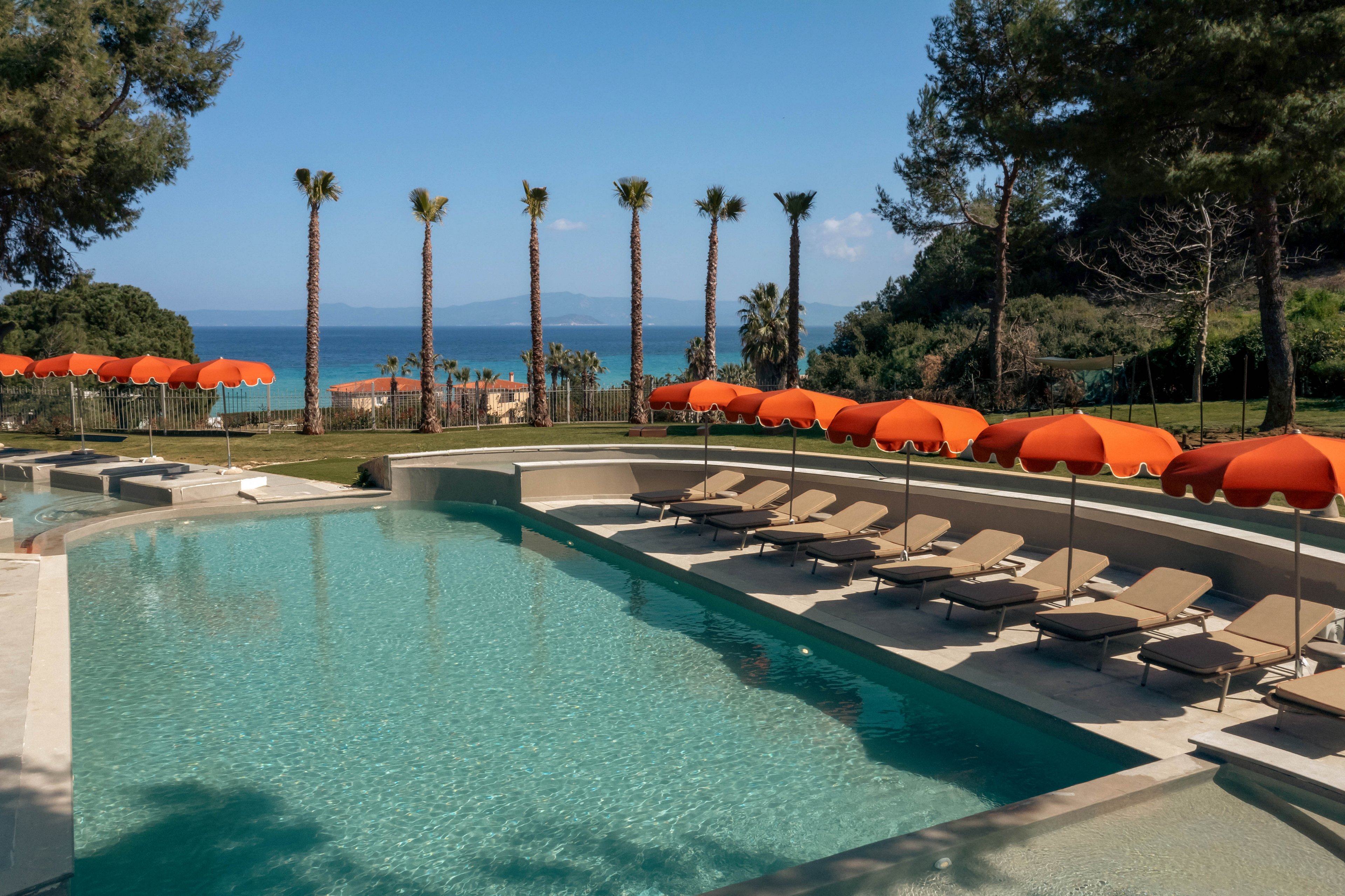 Zeus Kassandra Lagoon