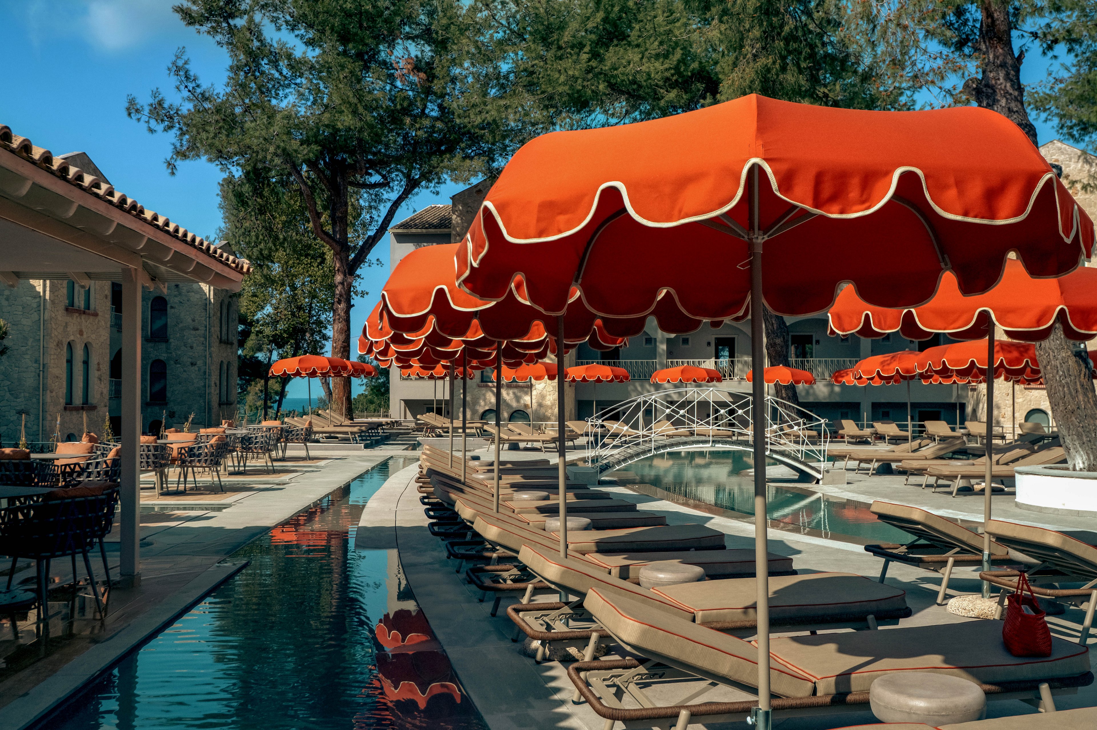 Zeus Kassandra Lagoon