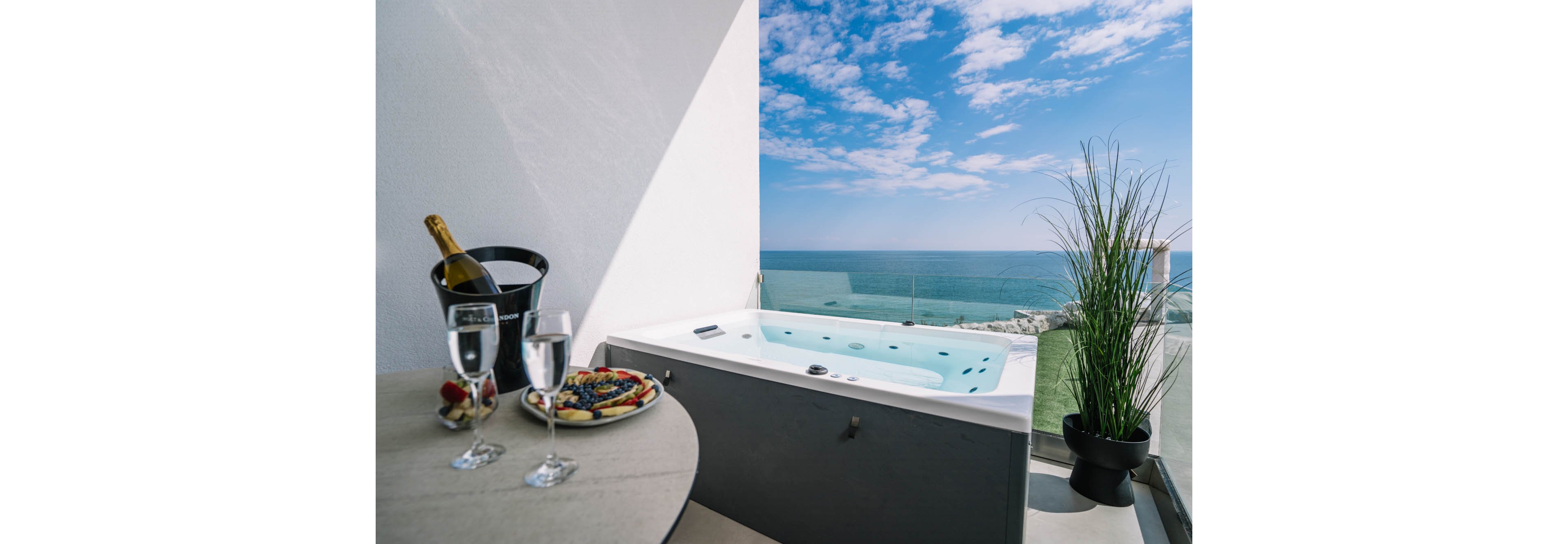 Akrotiri Olympus Luxury Suites
