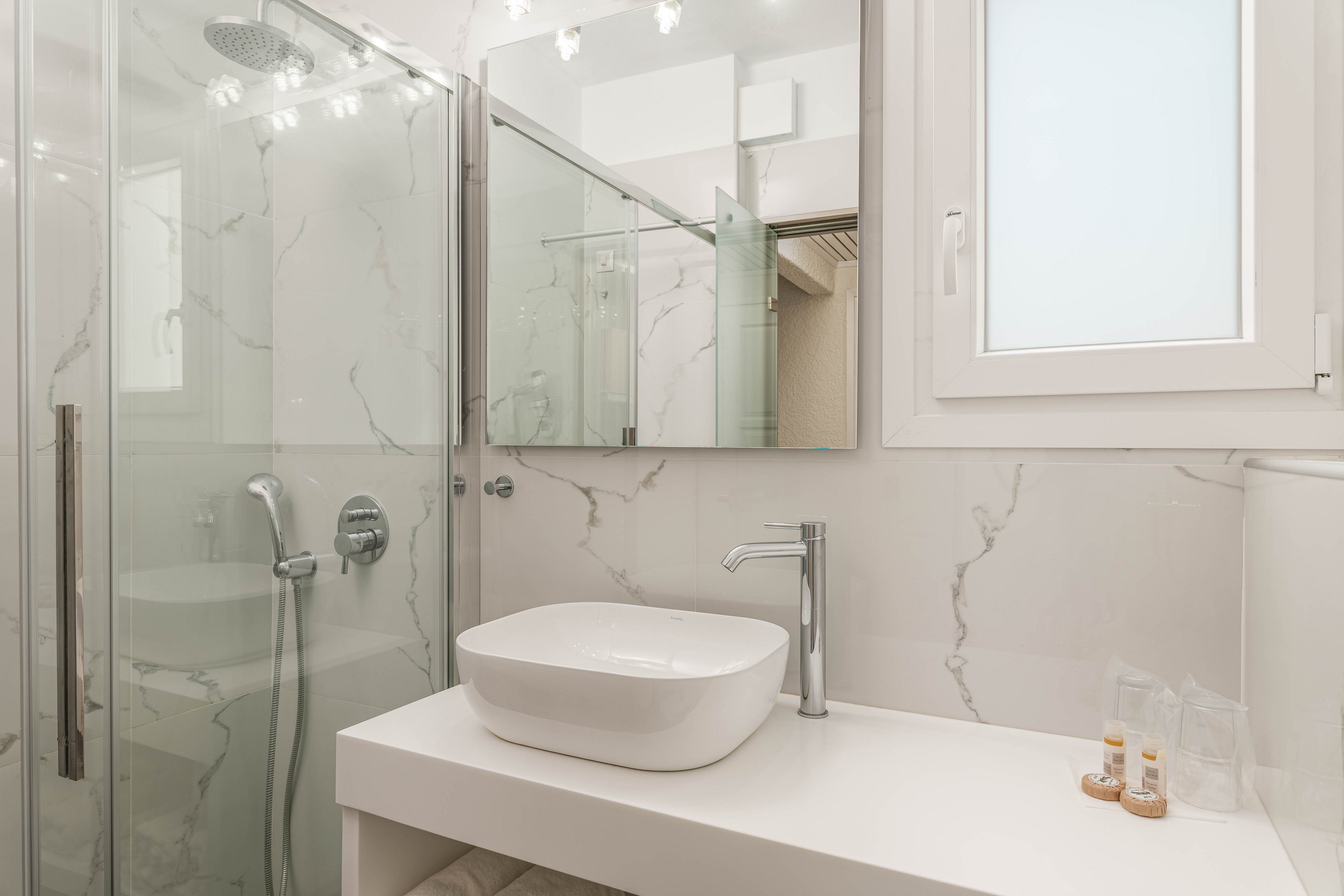 Hydrele Beach Hotel & Village