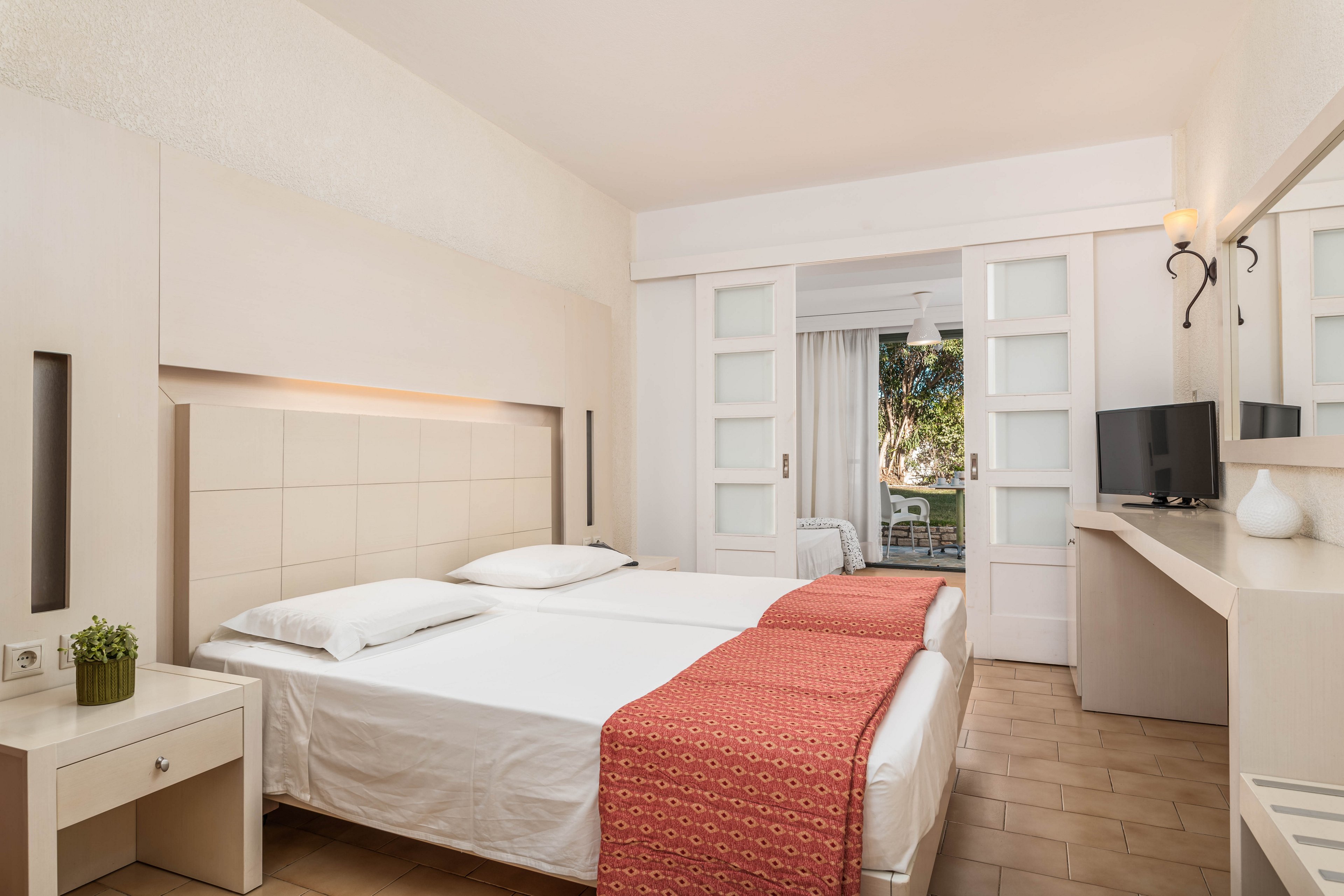 Hydrele Beach Hotel & Village