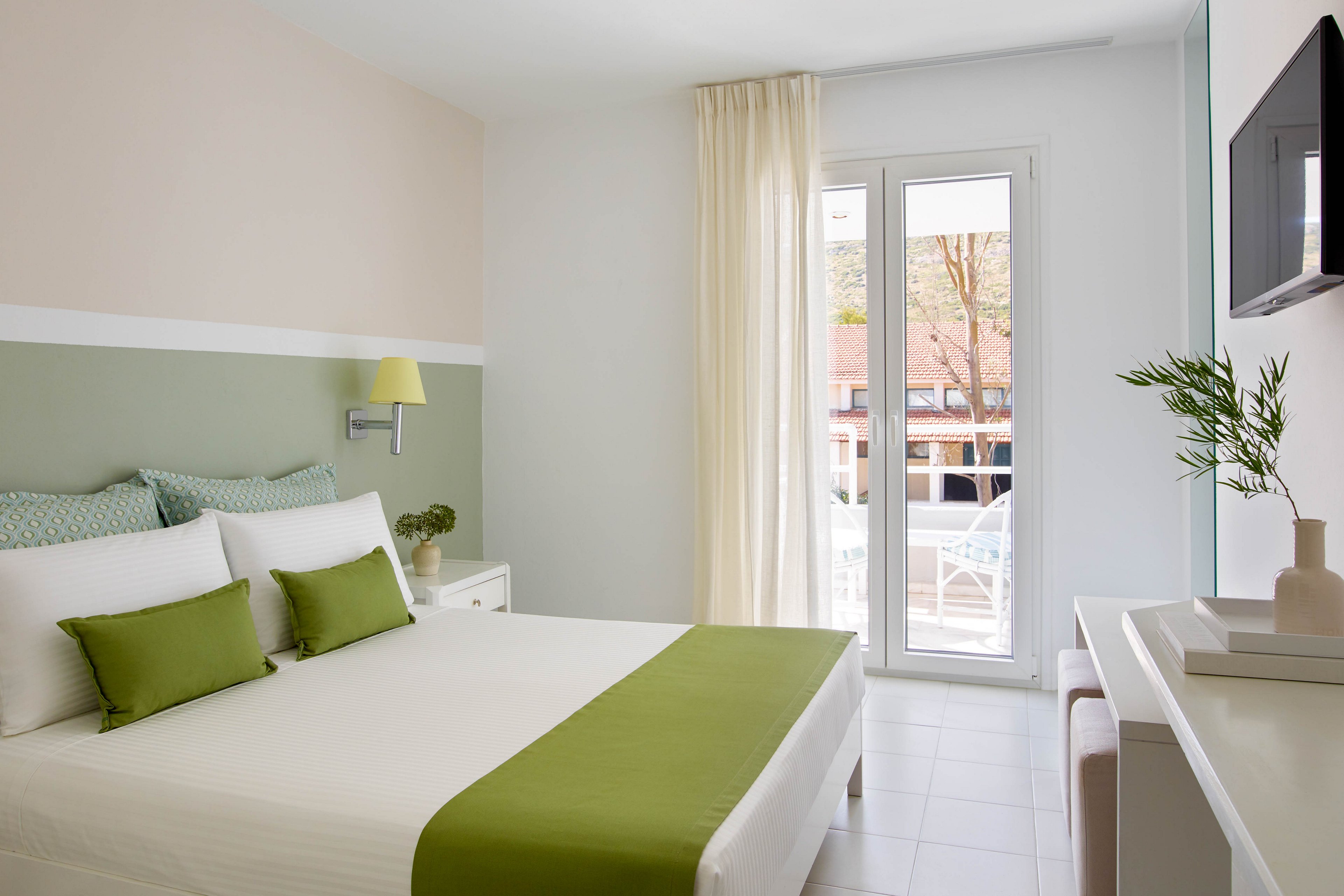 Kouros SeaSight Hotel