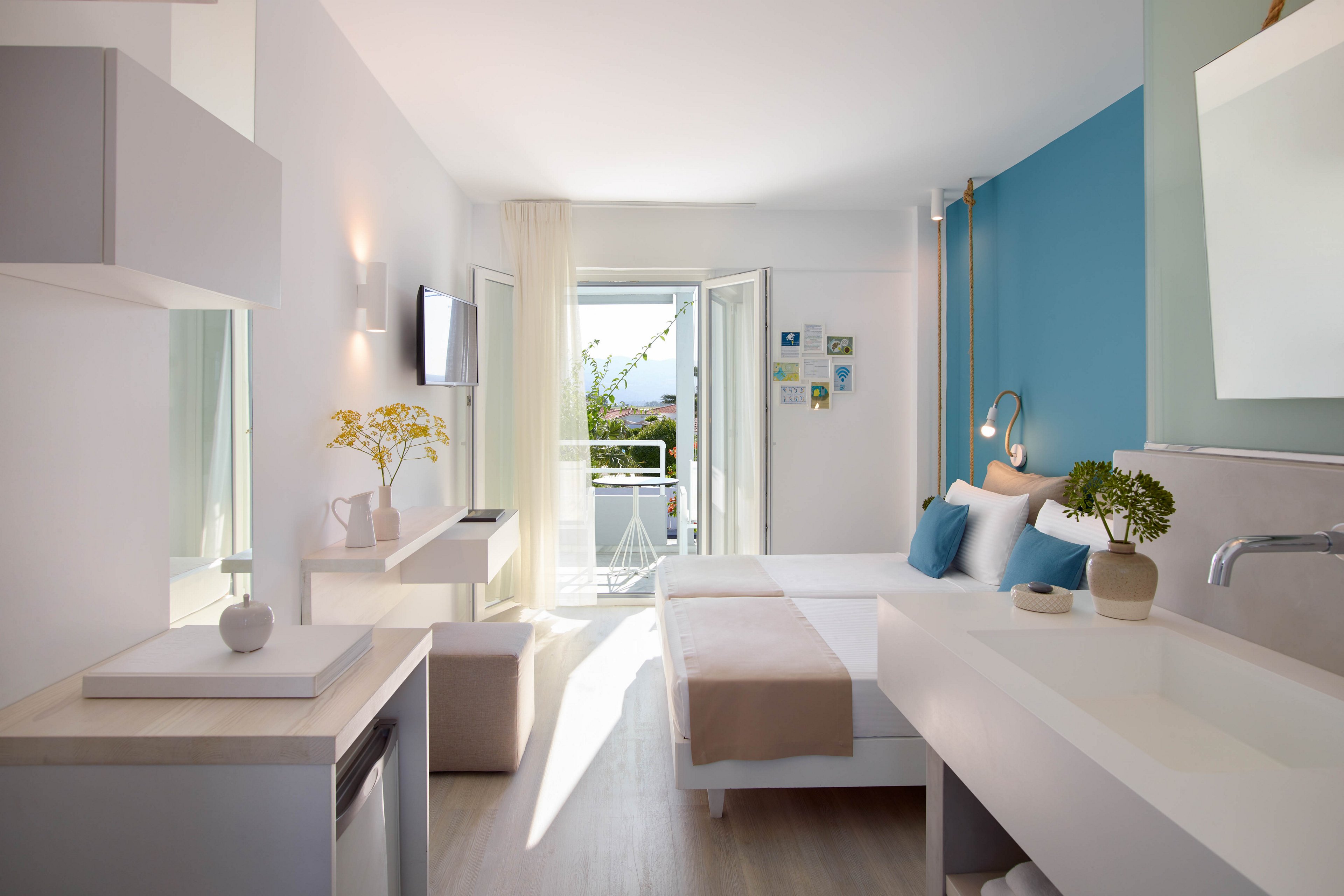 Kouros SeaSight Hotel