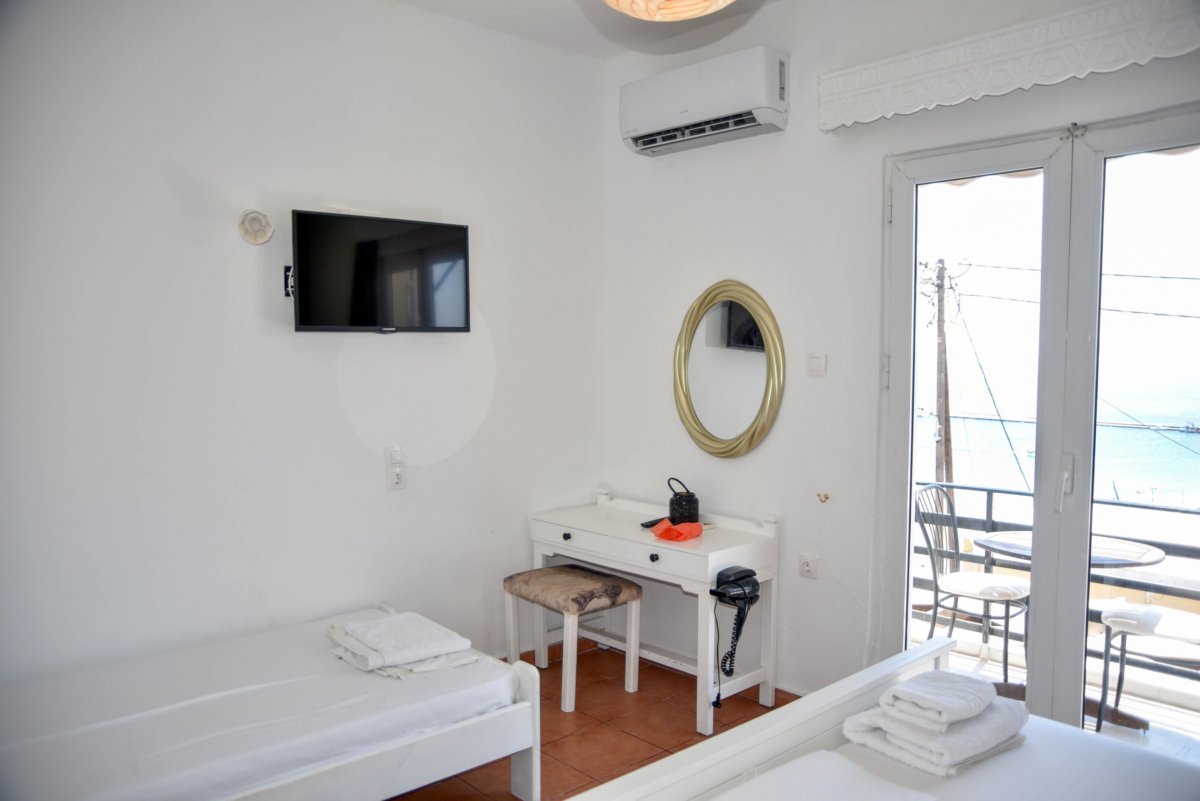 Jimmy's Apartments Samos