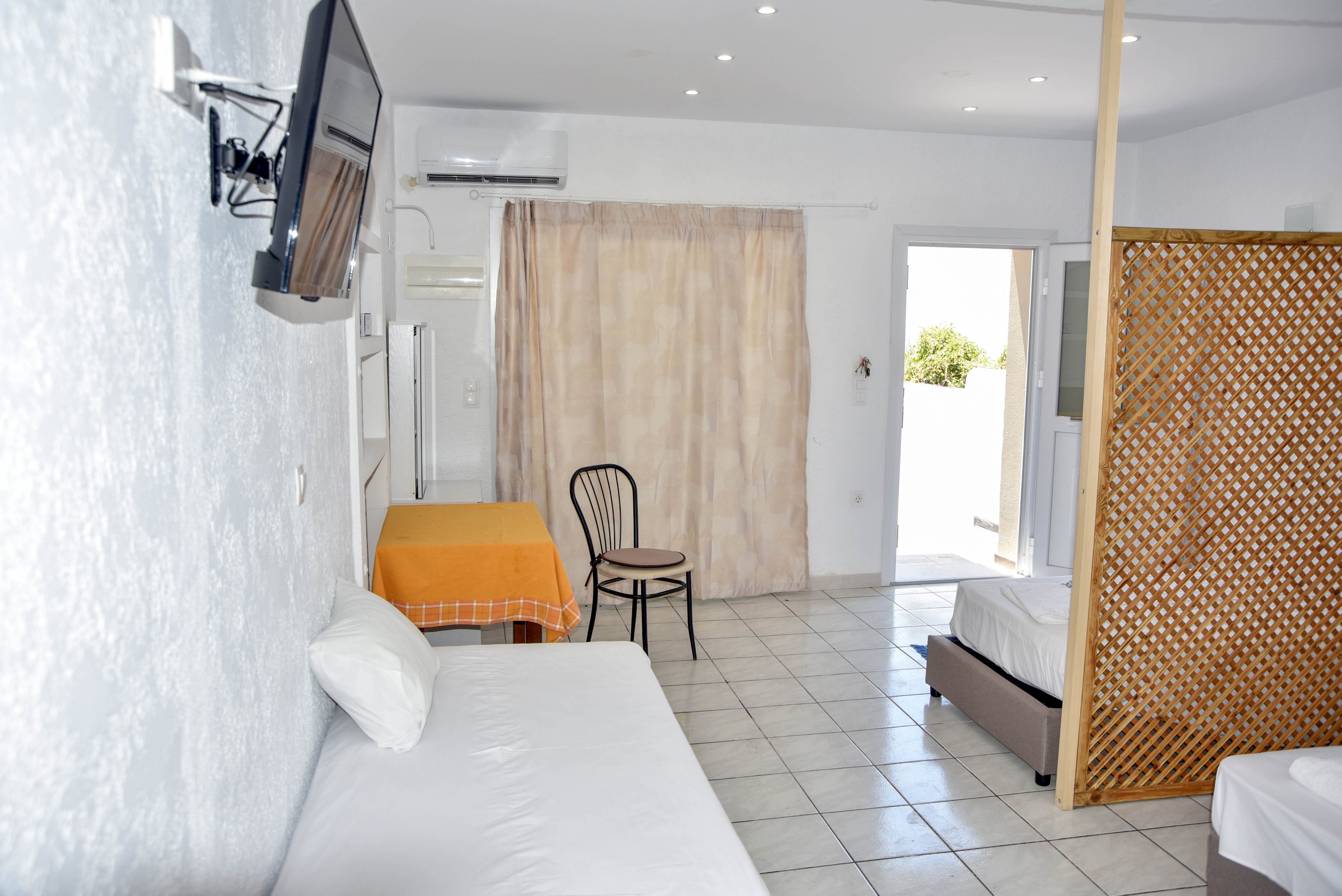Jimmy's Apartments Samos