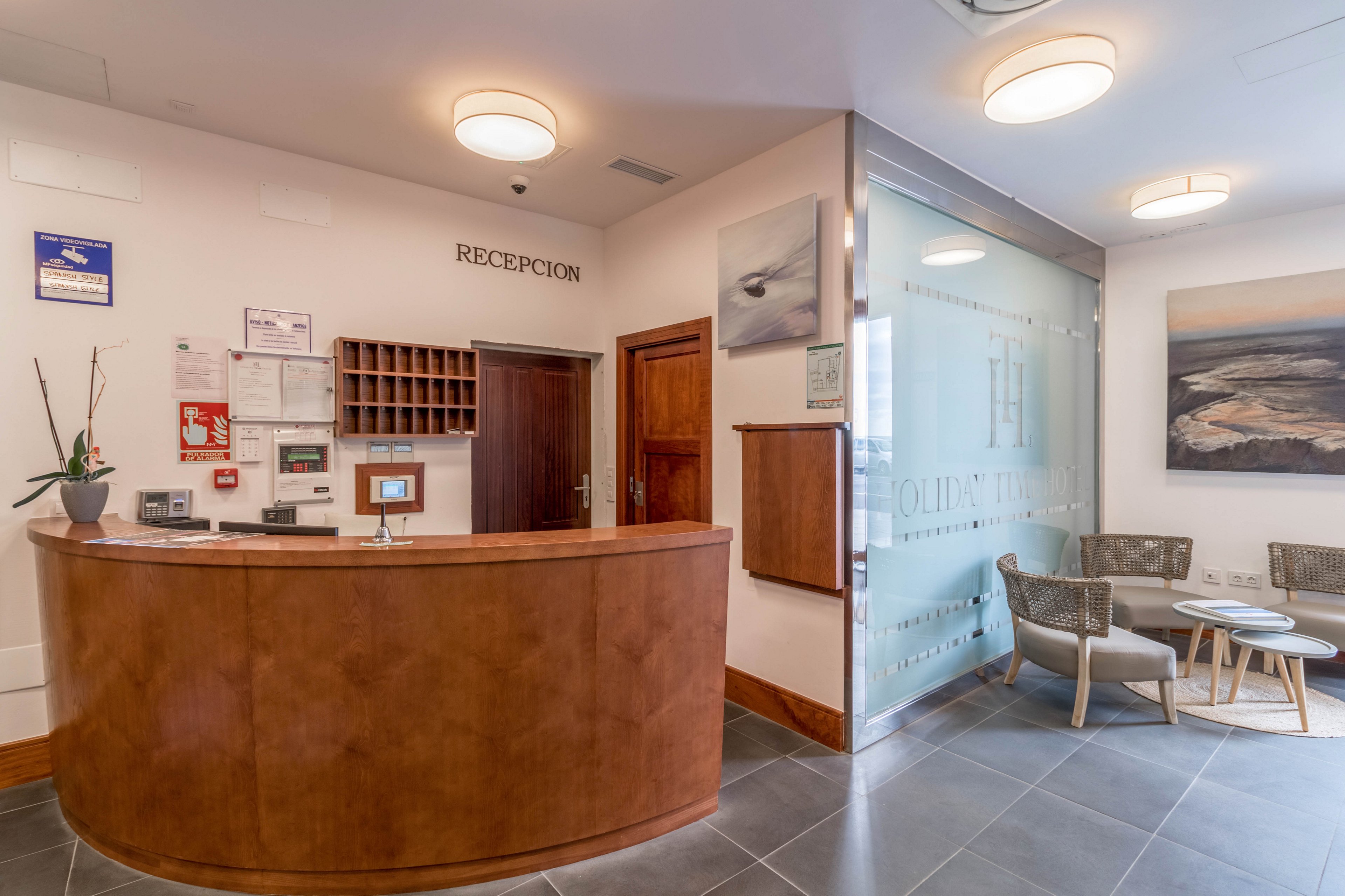 Hotel Emblematico Holiday Time