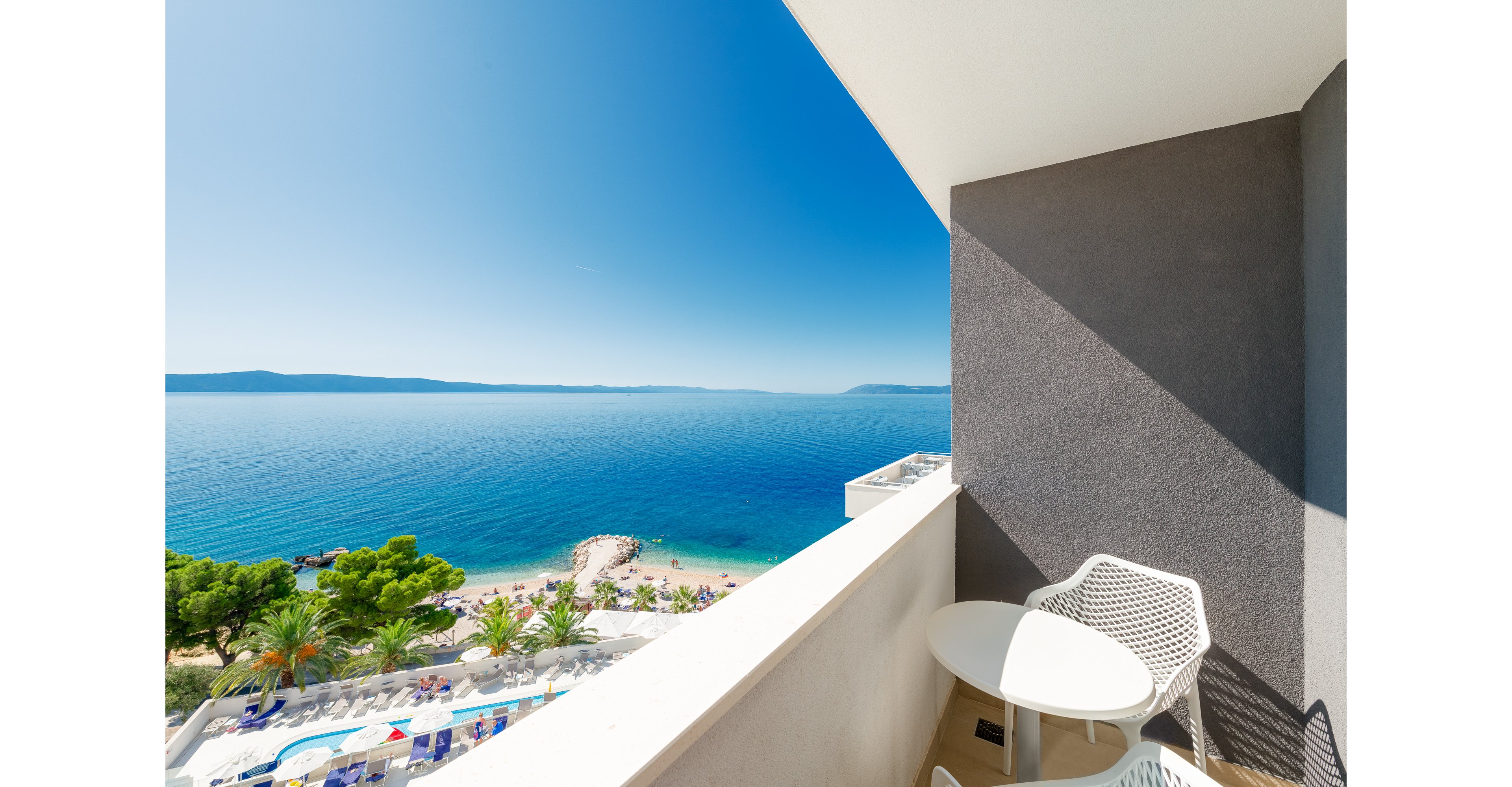 Medora Auri Beach Resort