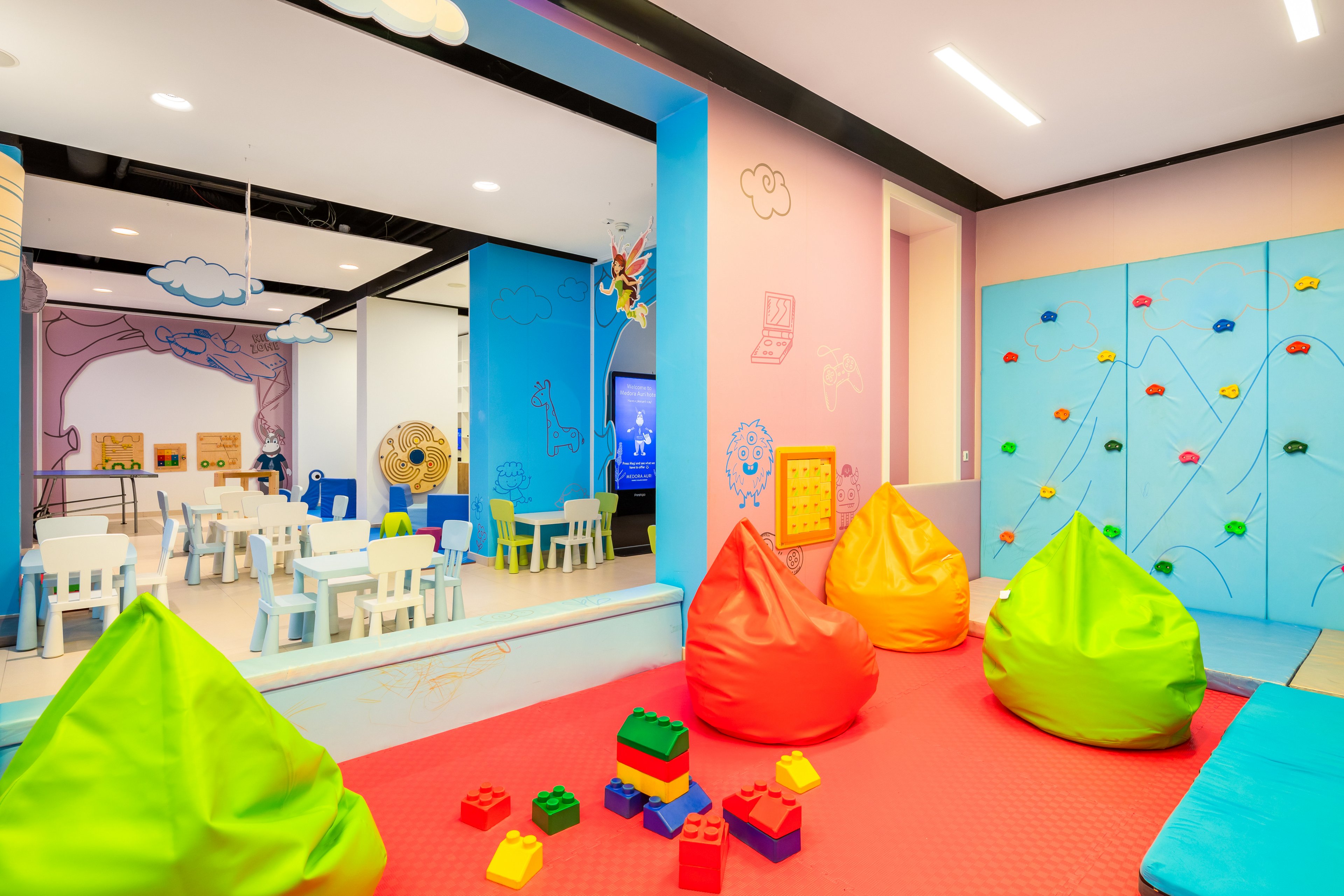 Medora Auri Beach Resort