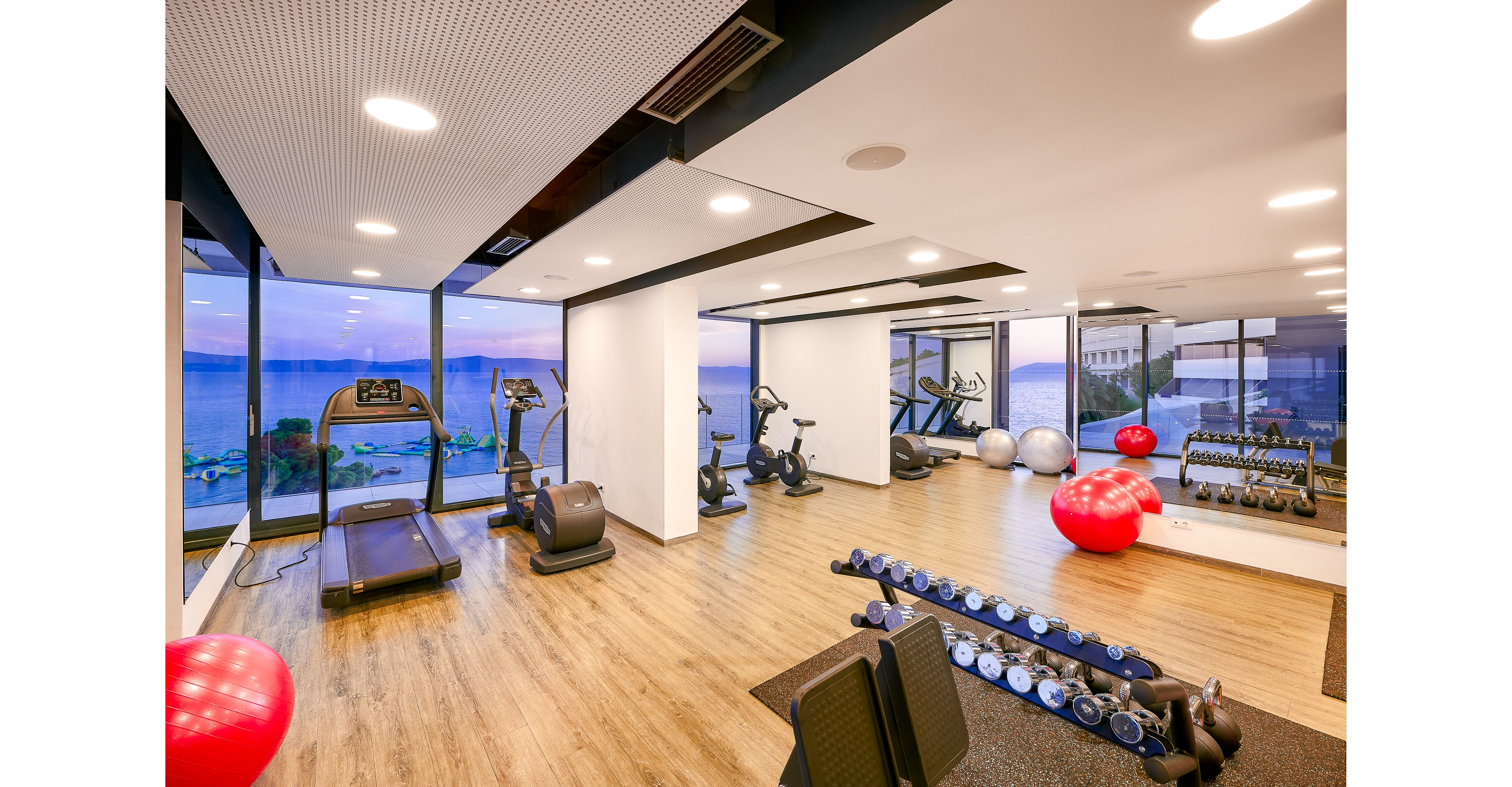 Medora Auri Beach Resort