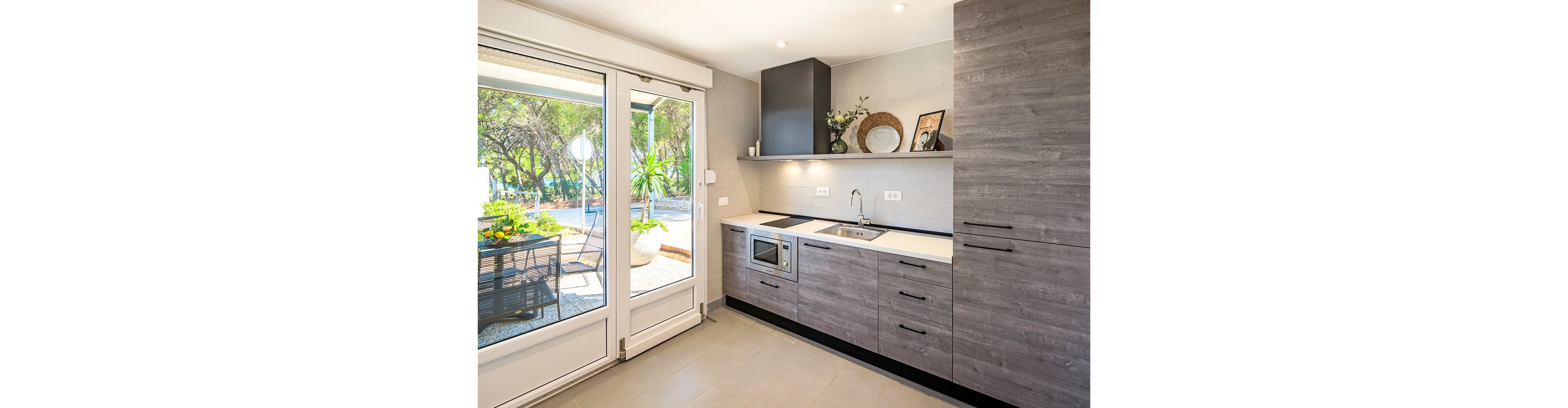 Waterman Beach Village & Glamping