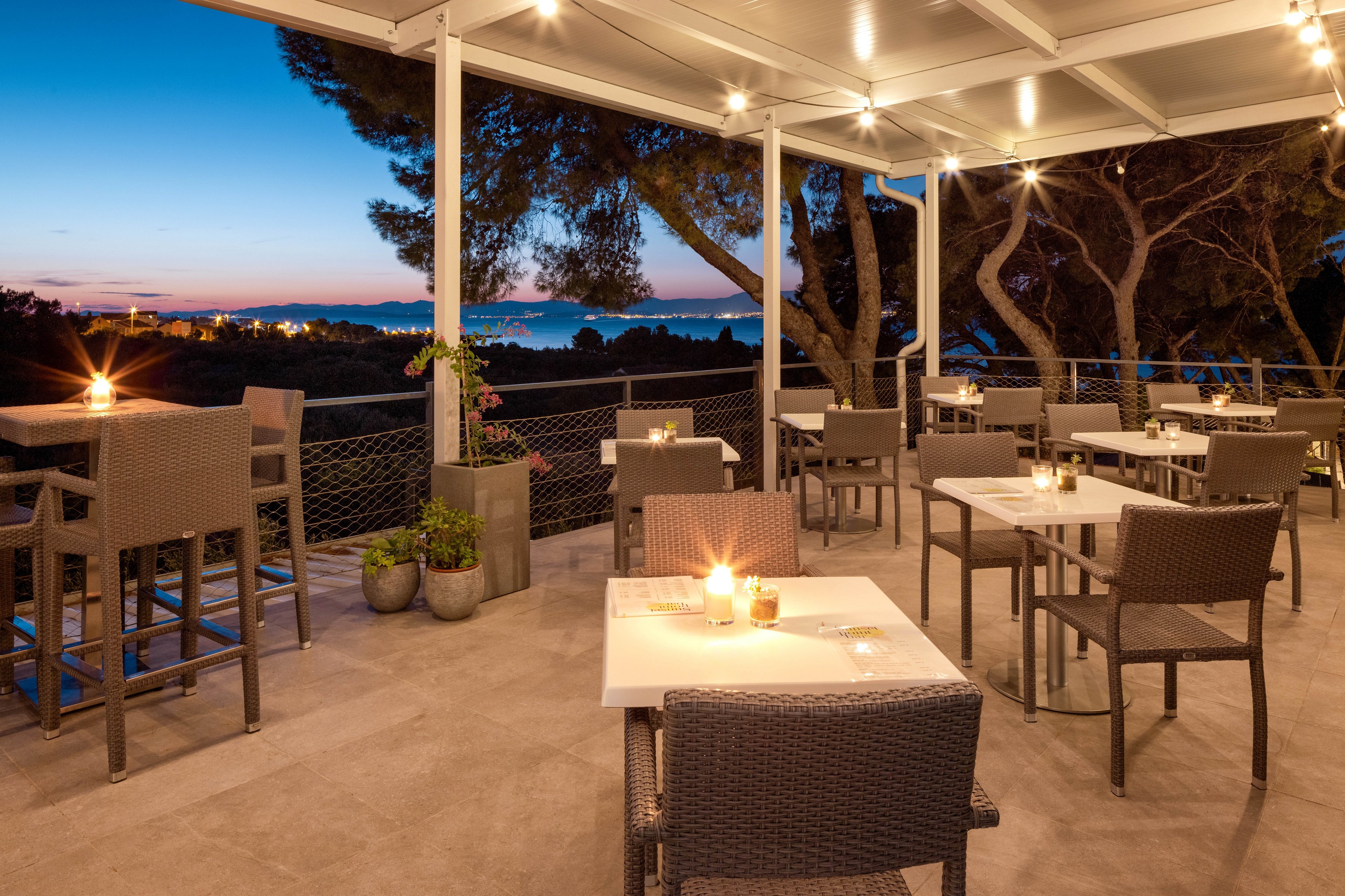 Waterman Beach Village & Glamping