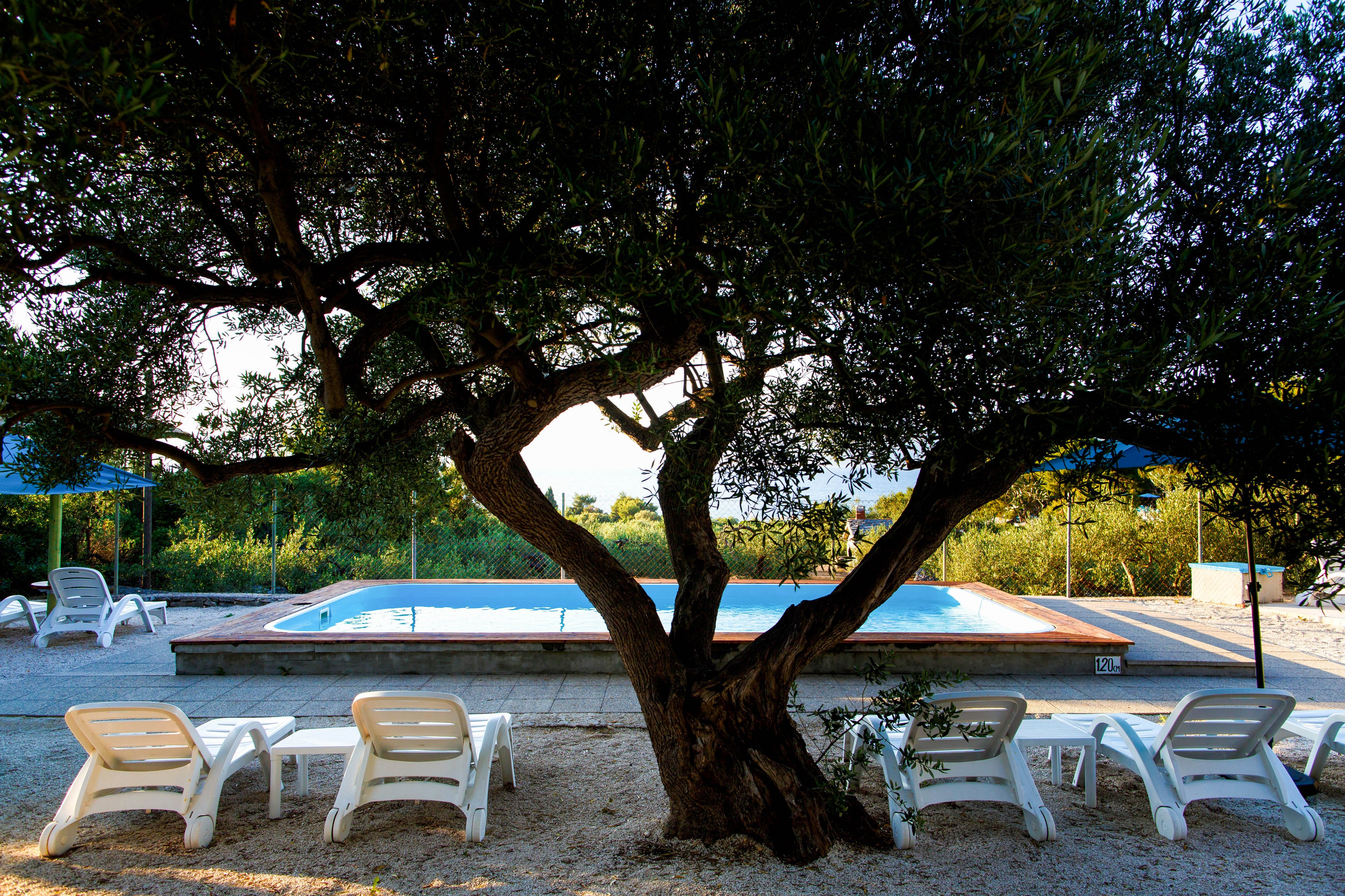 Waterman Beach Village & Glamping