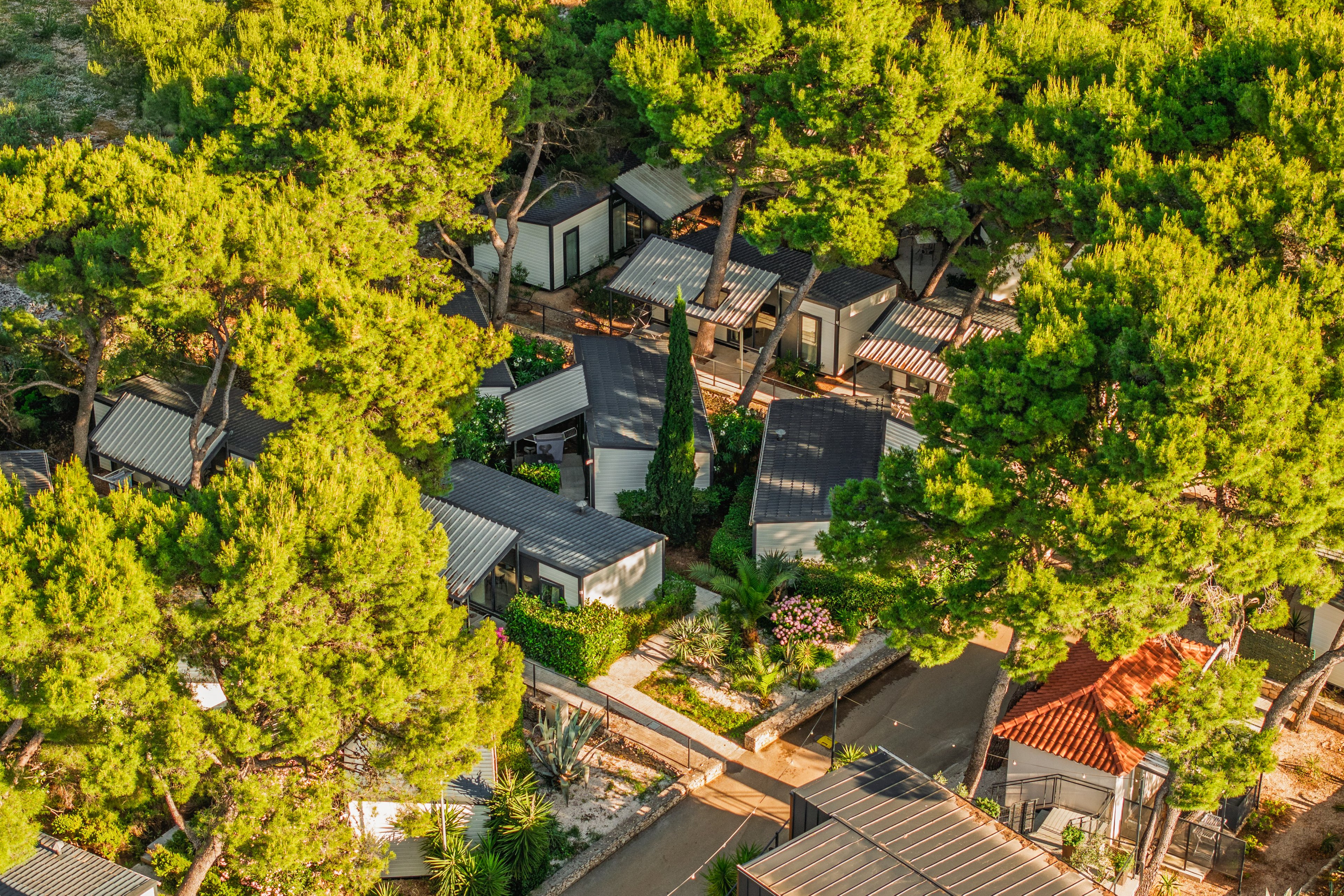 Waterman Beach Village & Glamping