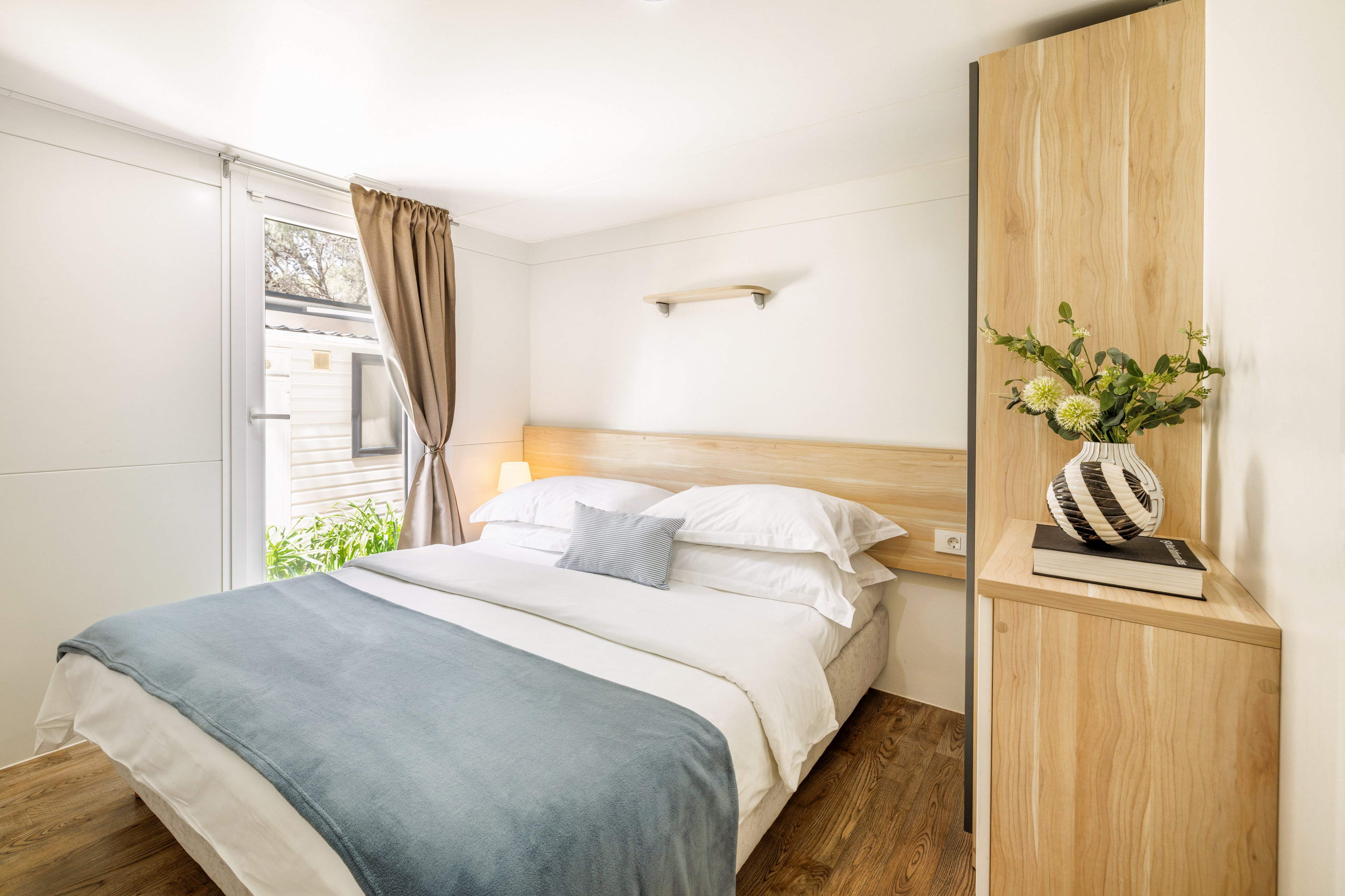 Waterman Beach Village & Glamping