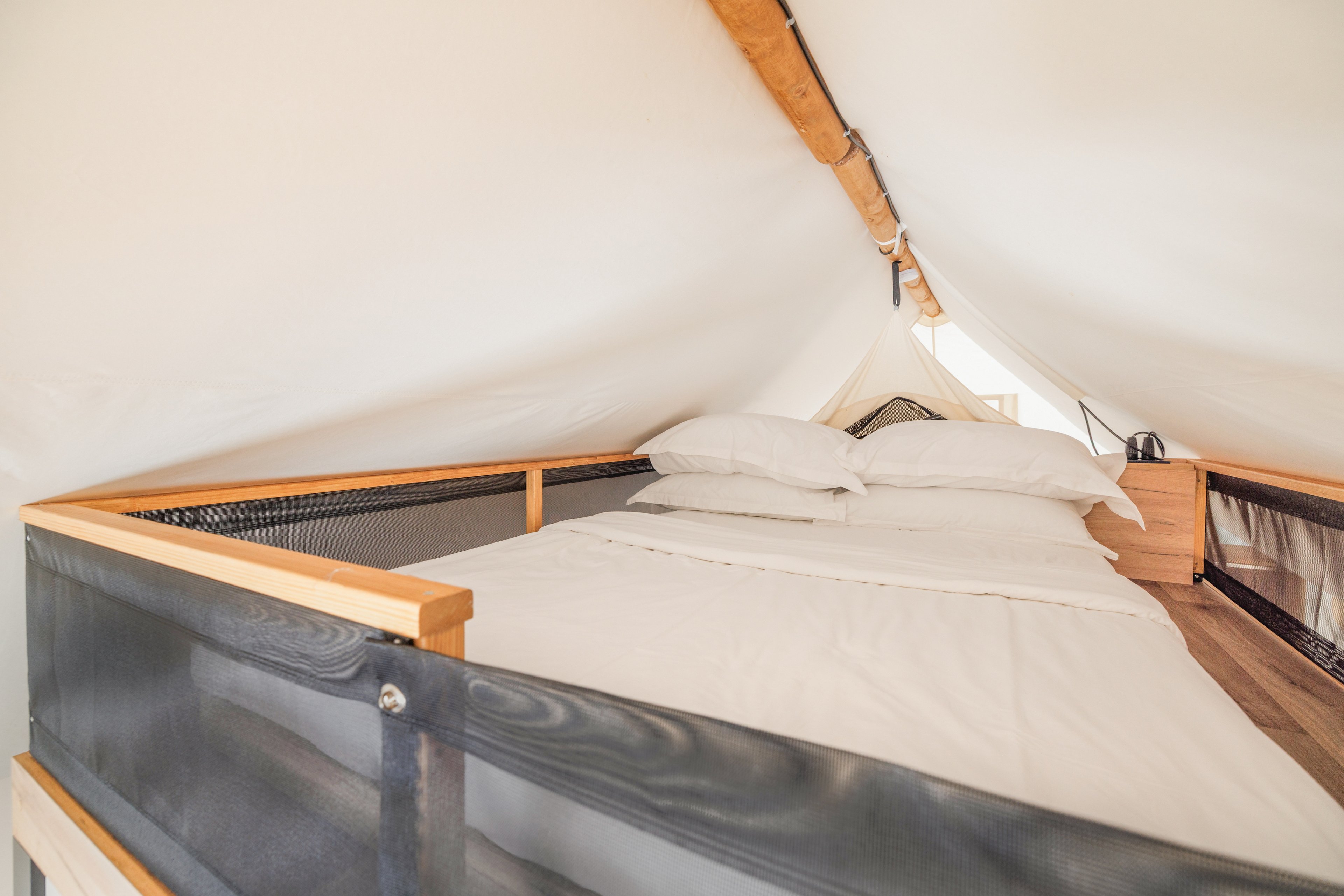 Waterman Beach Village & Glamping