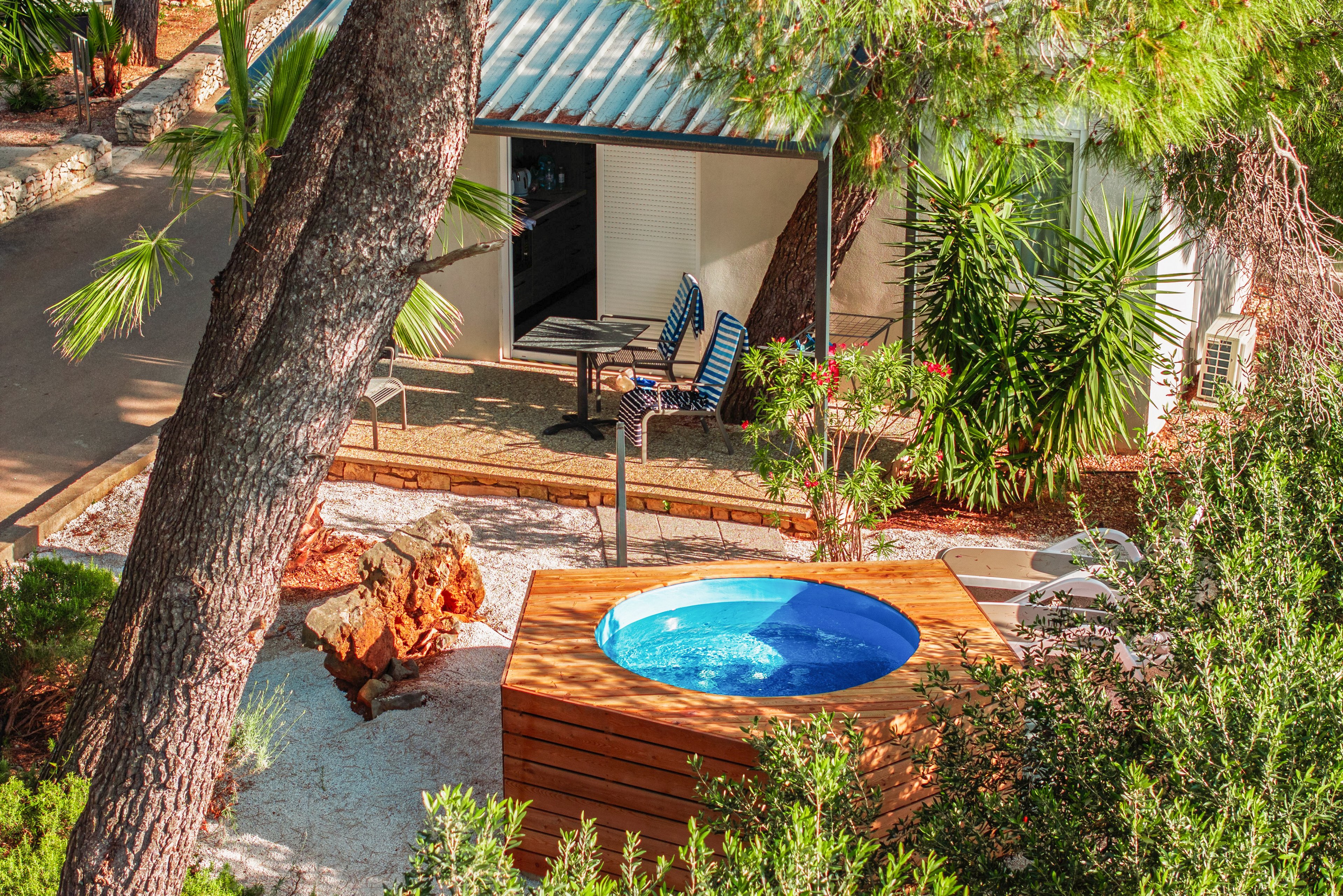 Waterman Beach Village & Glamping