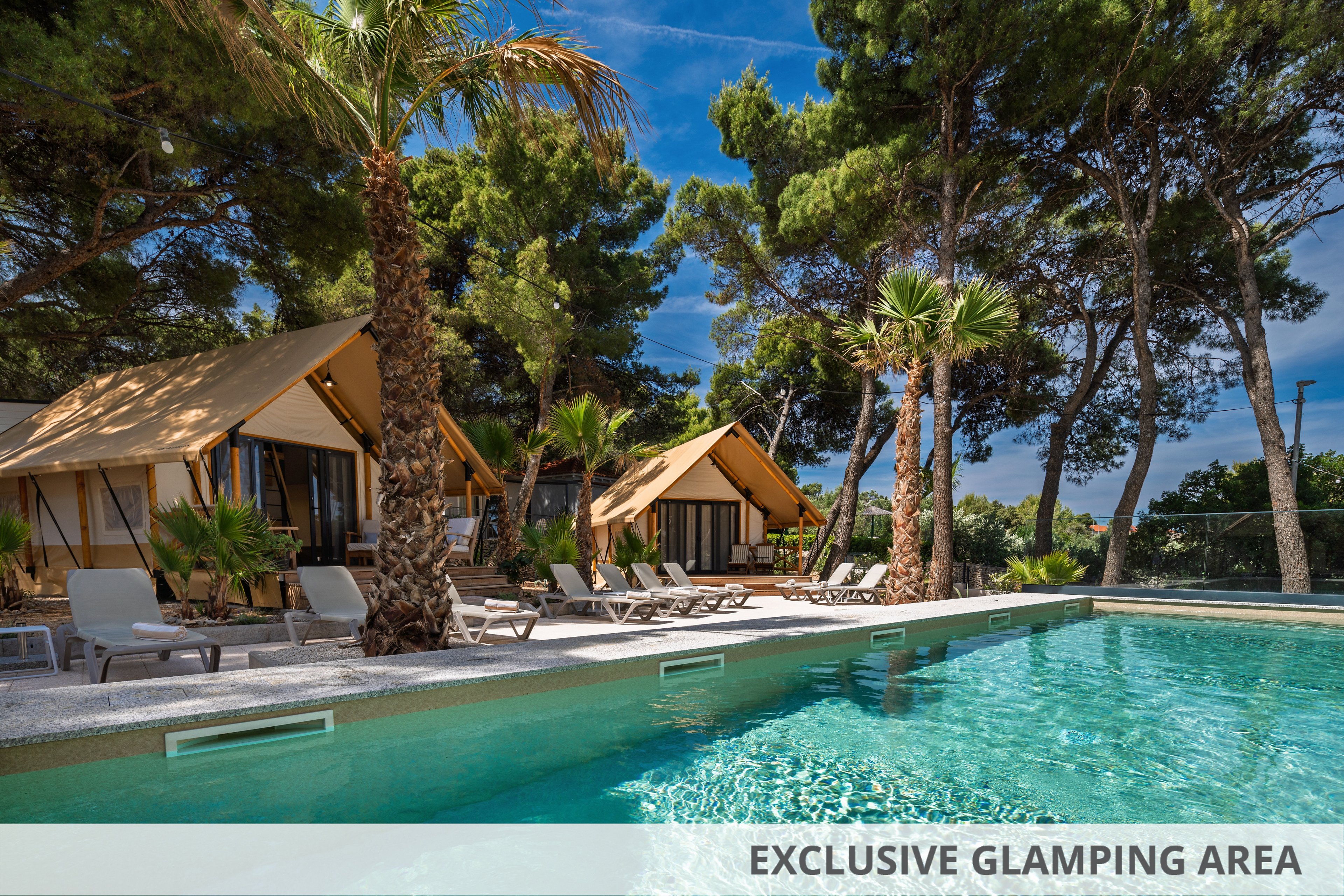 Waterman Beach Village & Glamping