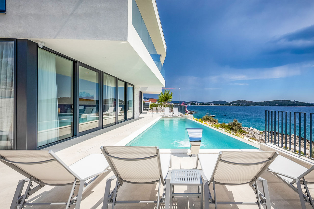 Villa Lux Shoreline II