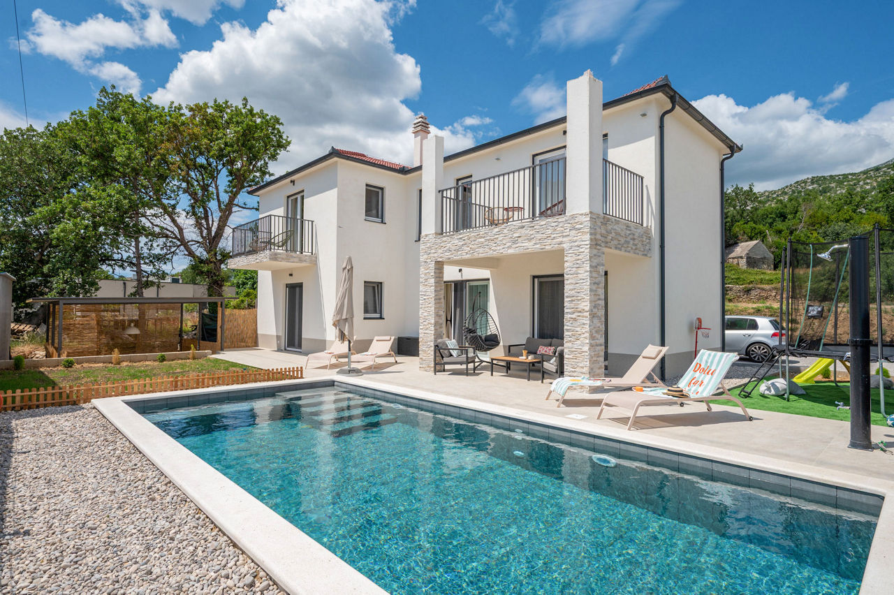 Sunshine Villa - SPL