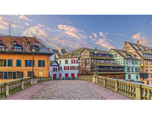 Not-to-be-missed neighbourhoods 