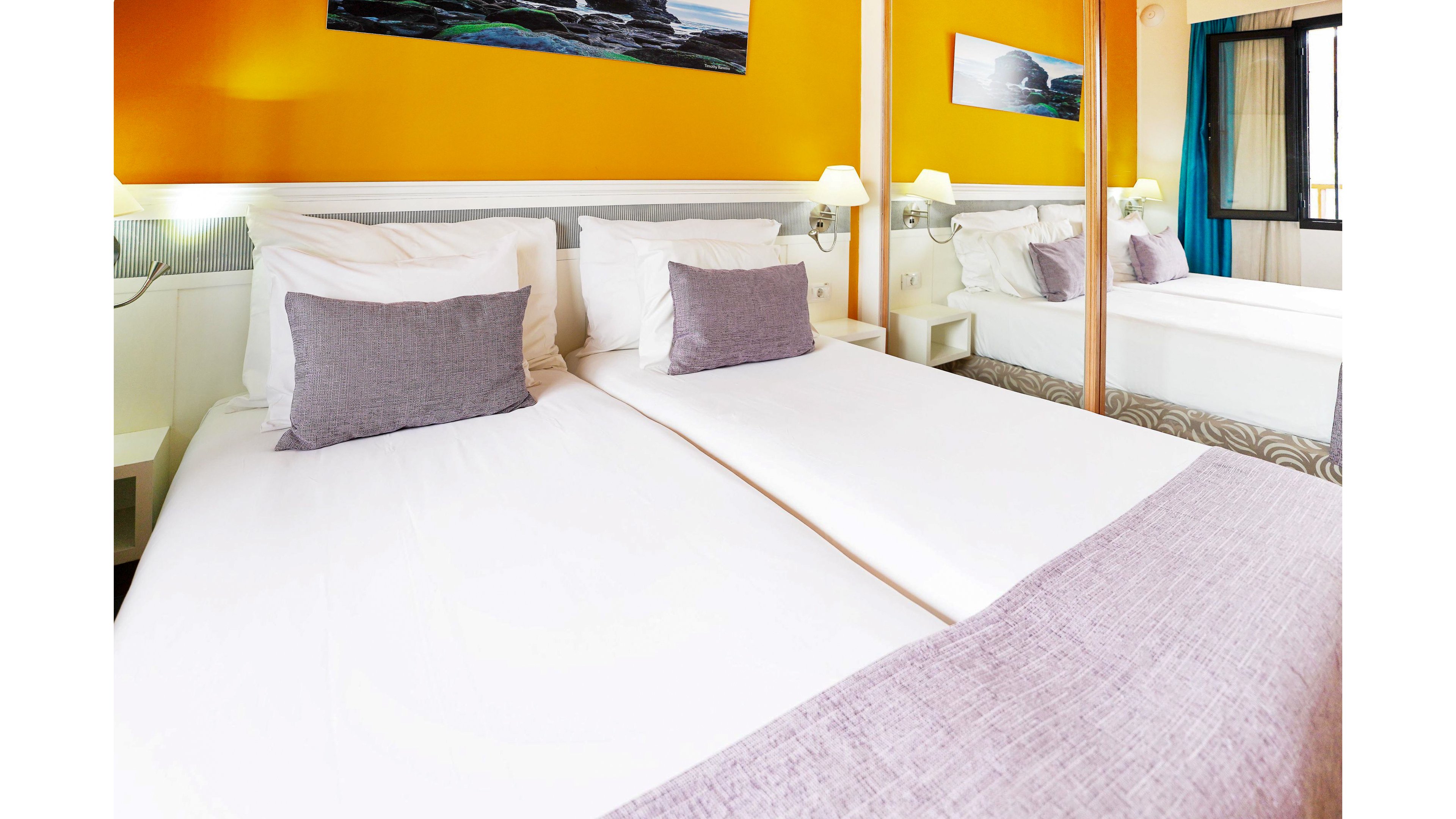 Coral Los Alisios & Siam Park Waterpark